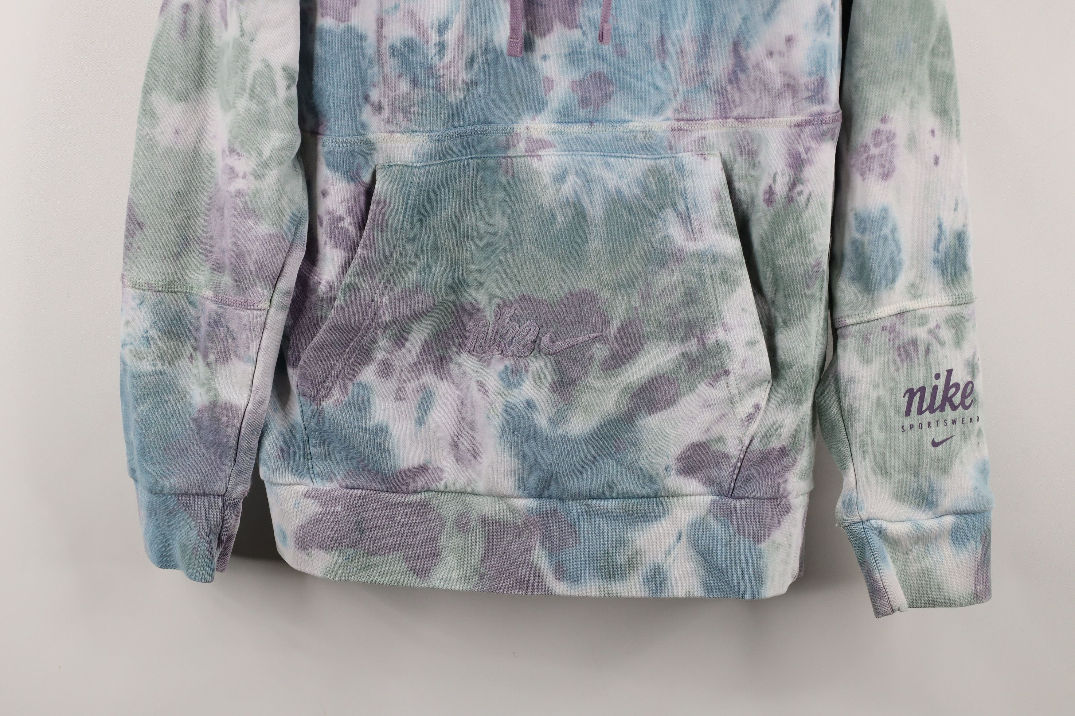 Nike × Vintage Nike Sportswear Club Terry Acid Wash Hoodie Sweatshirt Size US S / EU 44-46 / 1 - 3 Thumbnail