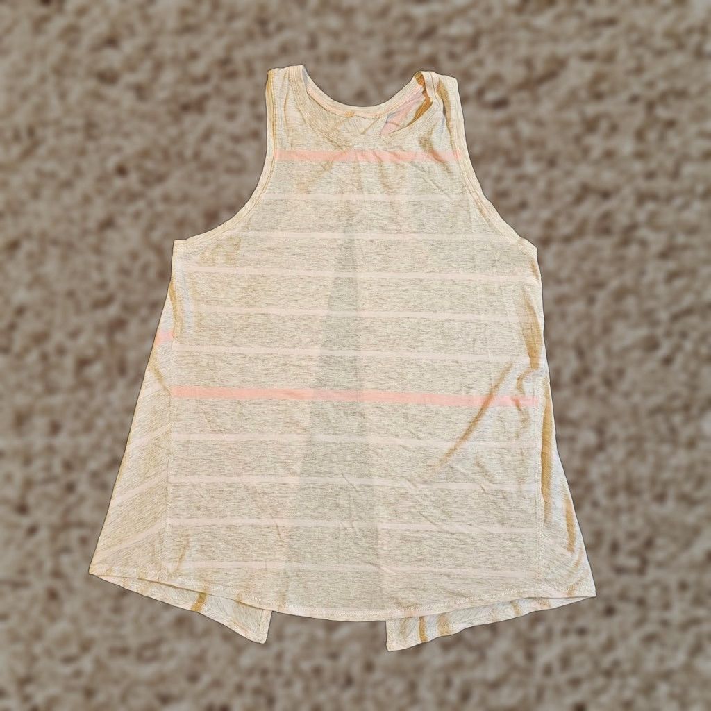 Lululemon Lululemon Tank Top Womens Medium Gray Pink Stripe Racerback Casual Size M / US 6-8 / IT 42-44 - 1 Thumbnail