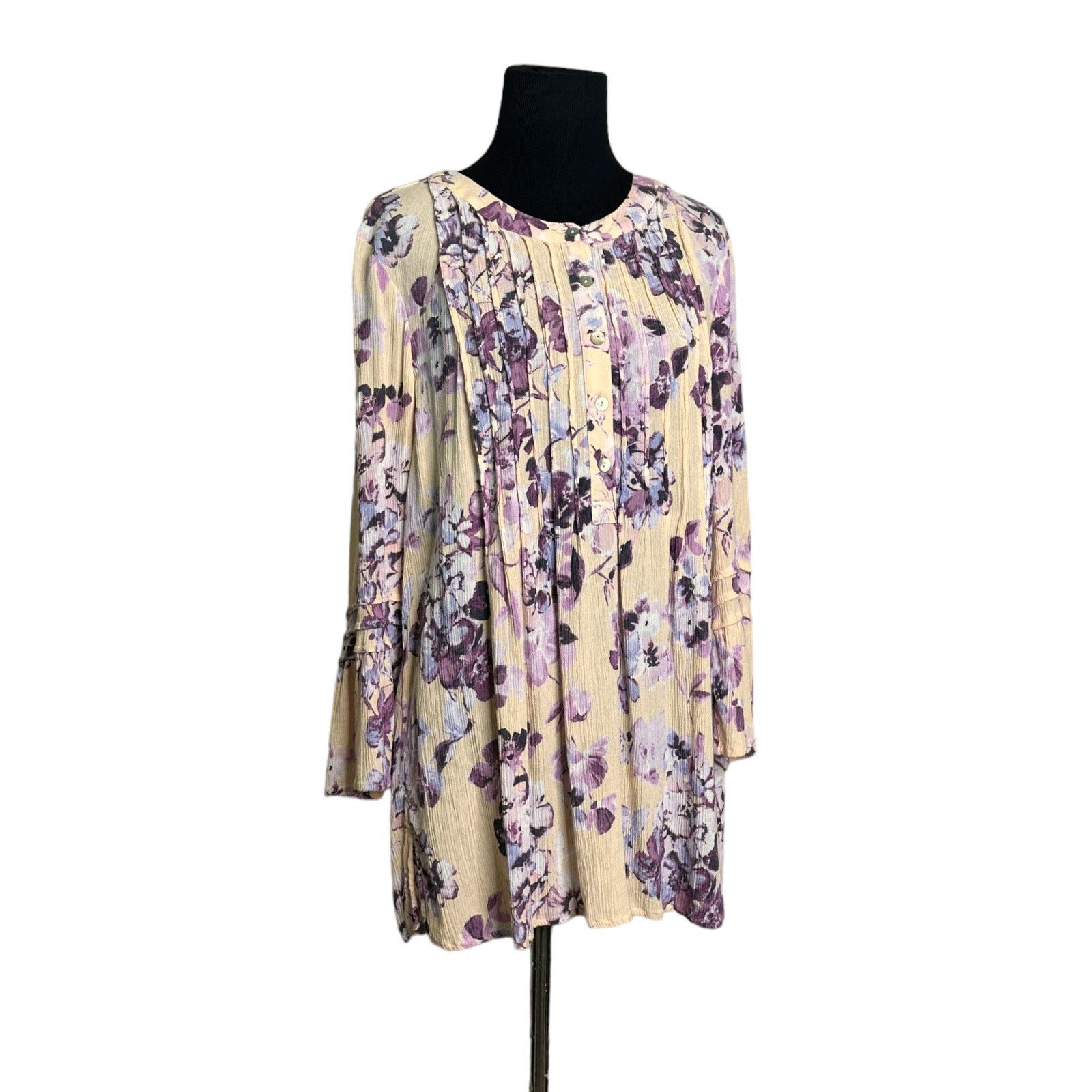 J. Jill J. Jill Pintucked Floral 3/4 Sleeve Tunic Top size M Size M / US 6-8 / IT 42-44 - 1 Thumbnail