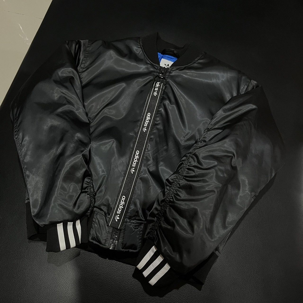 Adidas adidas women's cropped bomber jacket (free leopard tee) Size M / US 6-8 / IT 42-44 - 15 Thumbnail