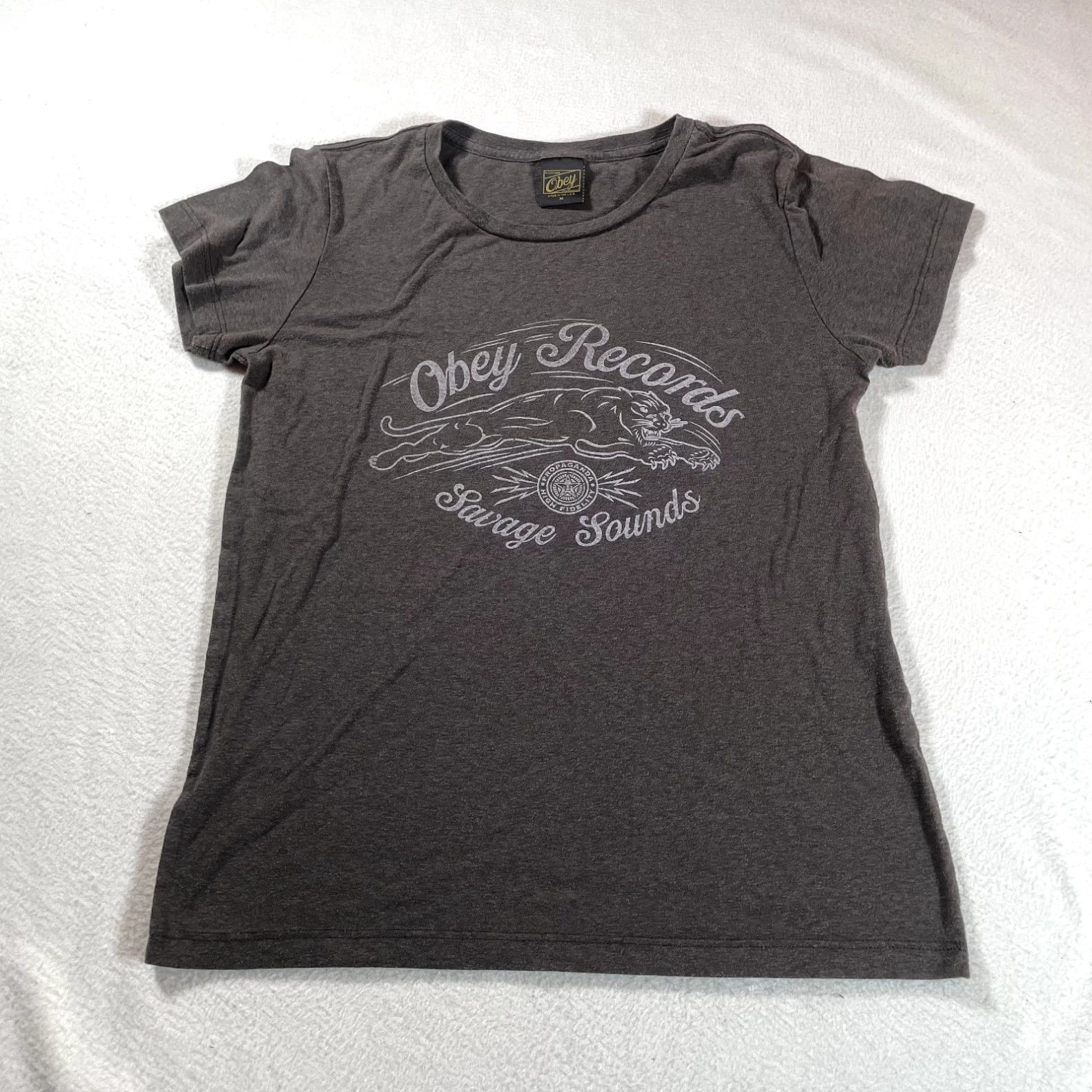 Obey t shirt damen sale