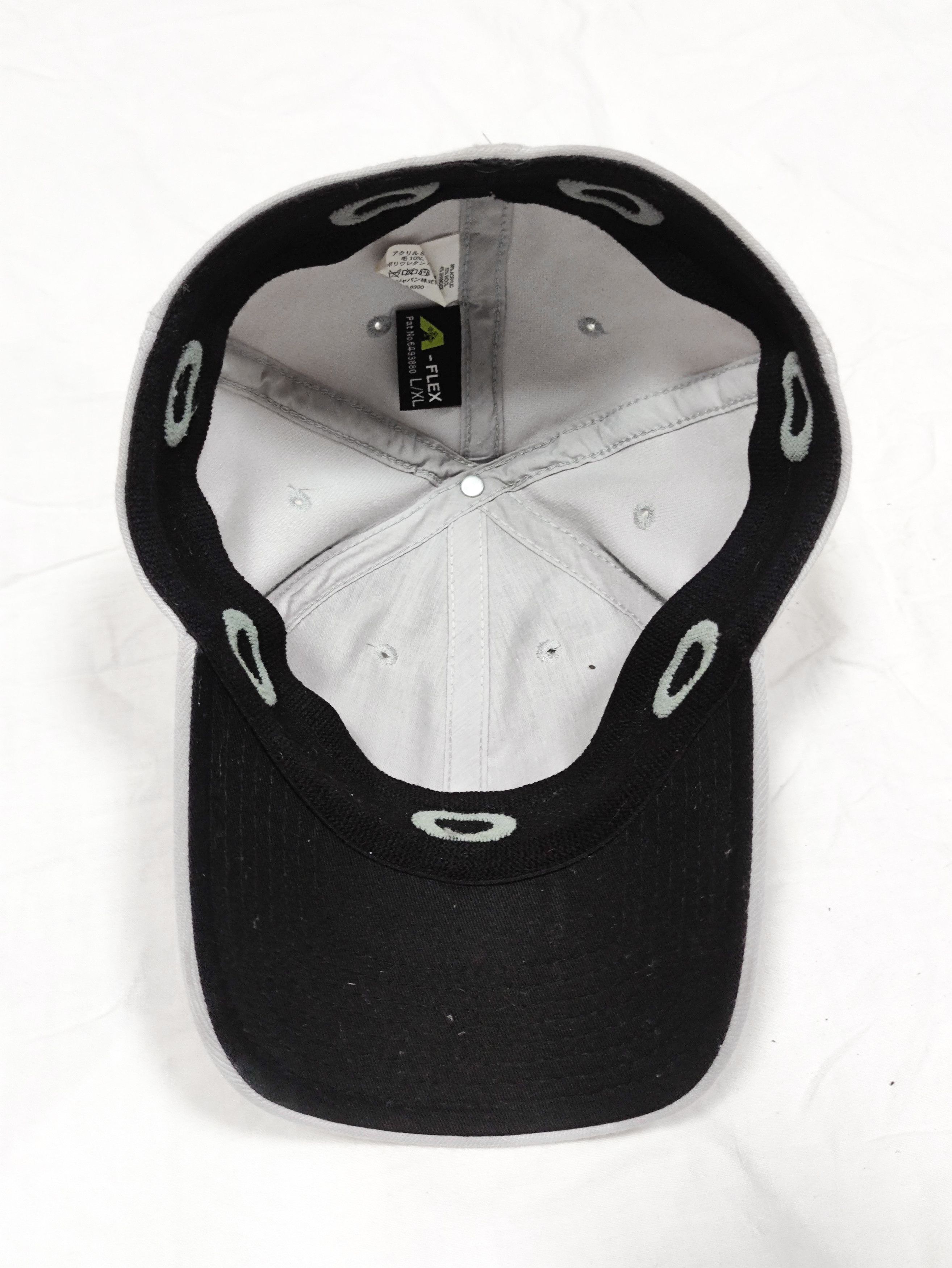 Oakley Vintage OAKLEY SOFTWARE Metallic Logo Gorpcore Baseball Cap Size ONE SIZE - 3 Thumbnail