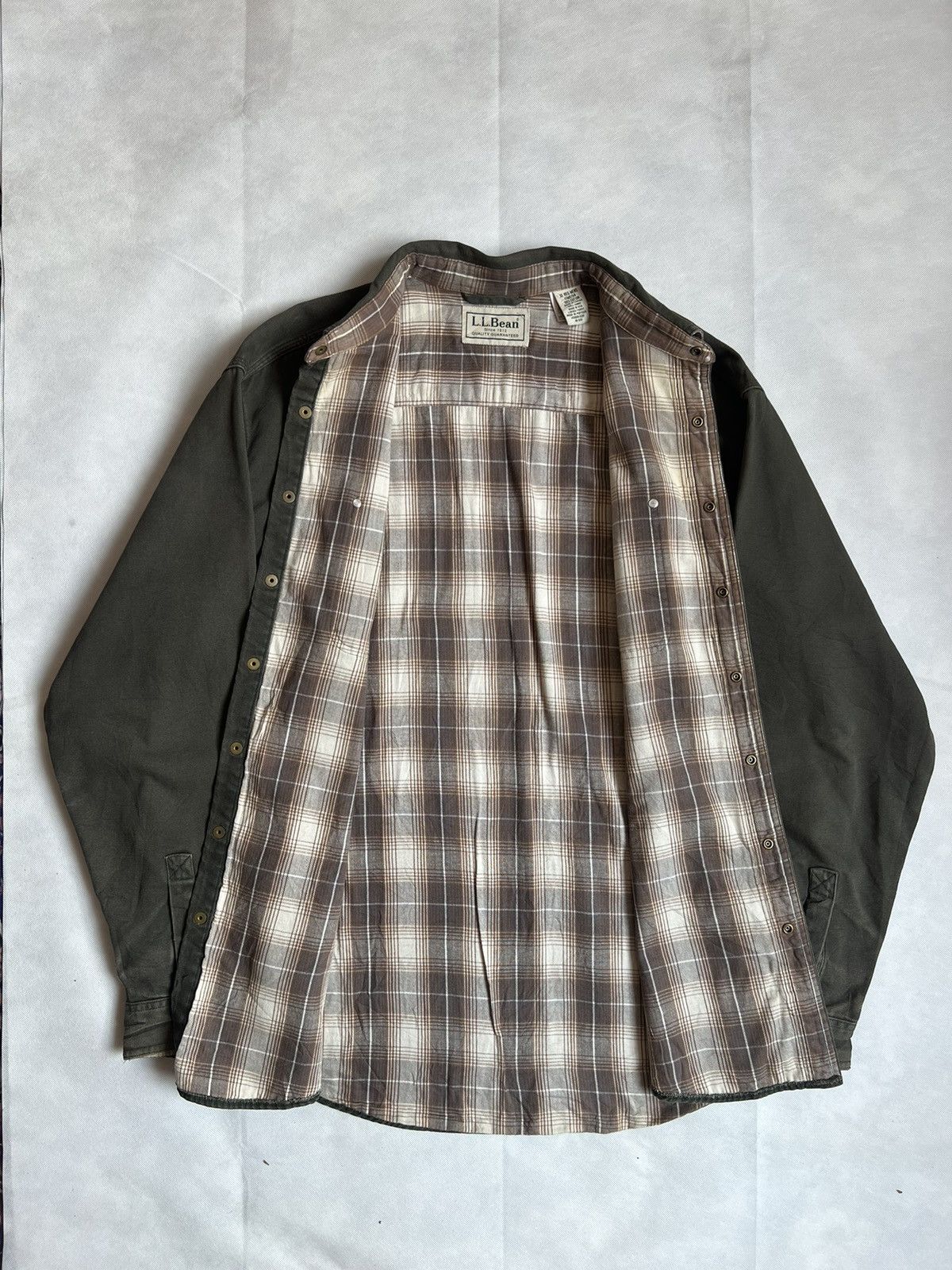 L.L. Bean Vintage L.L. Bean Sun Faded Flannel Lined Button Up Shirt Size US XL / EU 56 / 4 - 2 Thumbnail