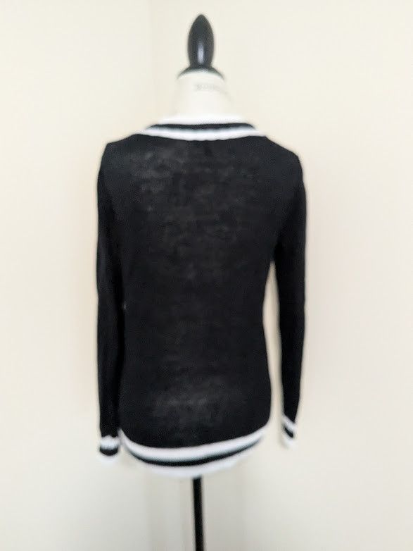 Talbots V neck classic timeless varsity style sweater Size M / US 6-8 / IT 42-44 - 4 Thumbnail