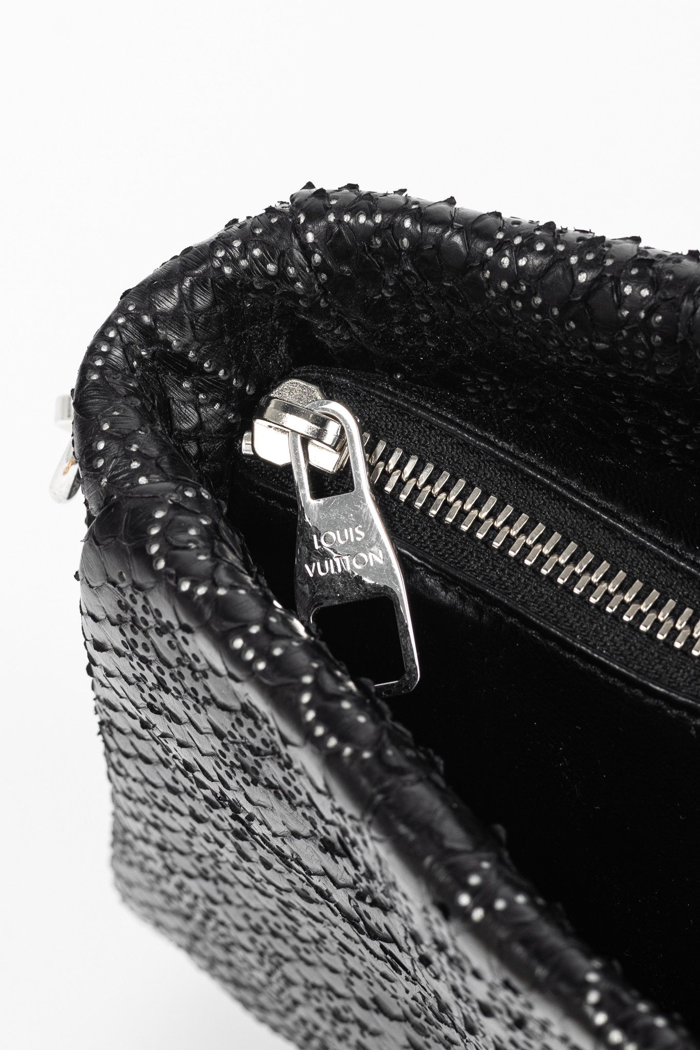 Louis Vuitton Louis Vuitton AW/08 Runway Lutece Perfore Python Bag Size ONE SIZE - 12 Thumbnail