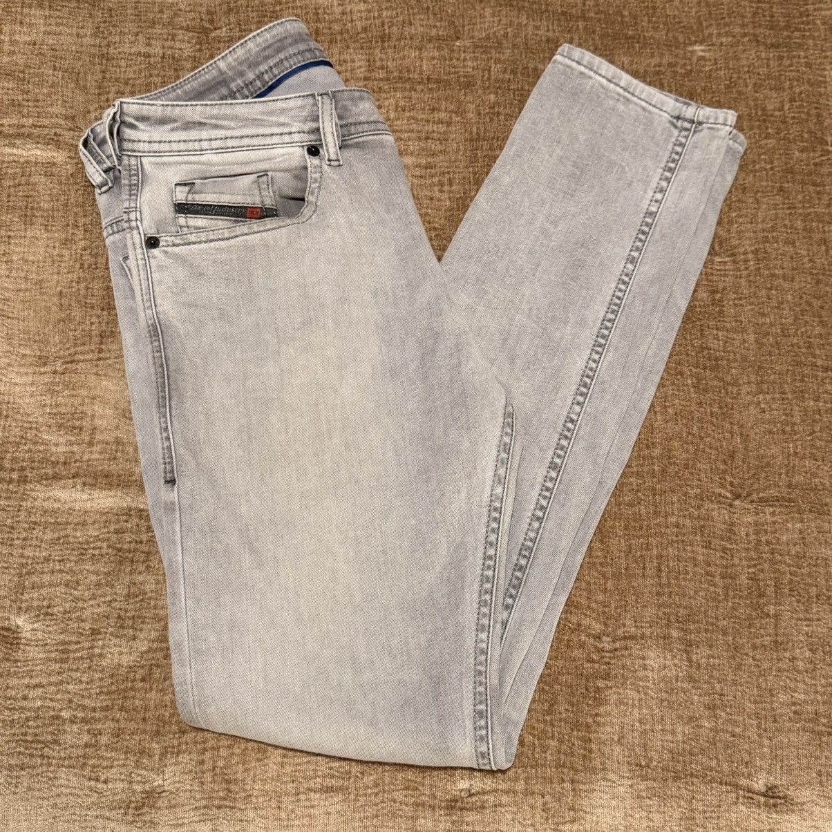 Diesel Diesel Thommer Slim-Skinny Jeans - Light Grey Wash Size US 32 / EU 48 - 9 Thumbnail