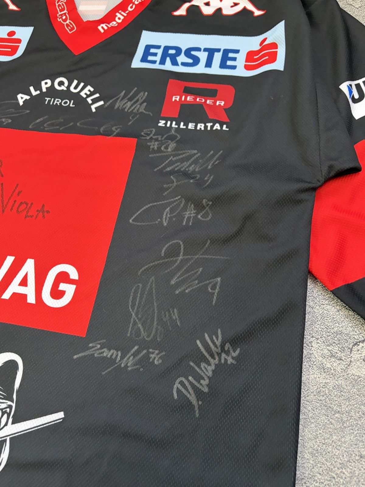 Kappa Team Signed HC Innsbruck Kappa Hockey Jersey #57 Clark XL Size US XL / EU 56 / 4 - 5 Thumbnail
