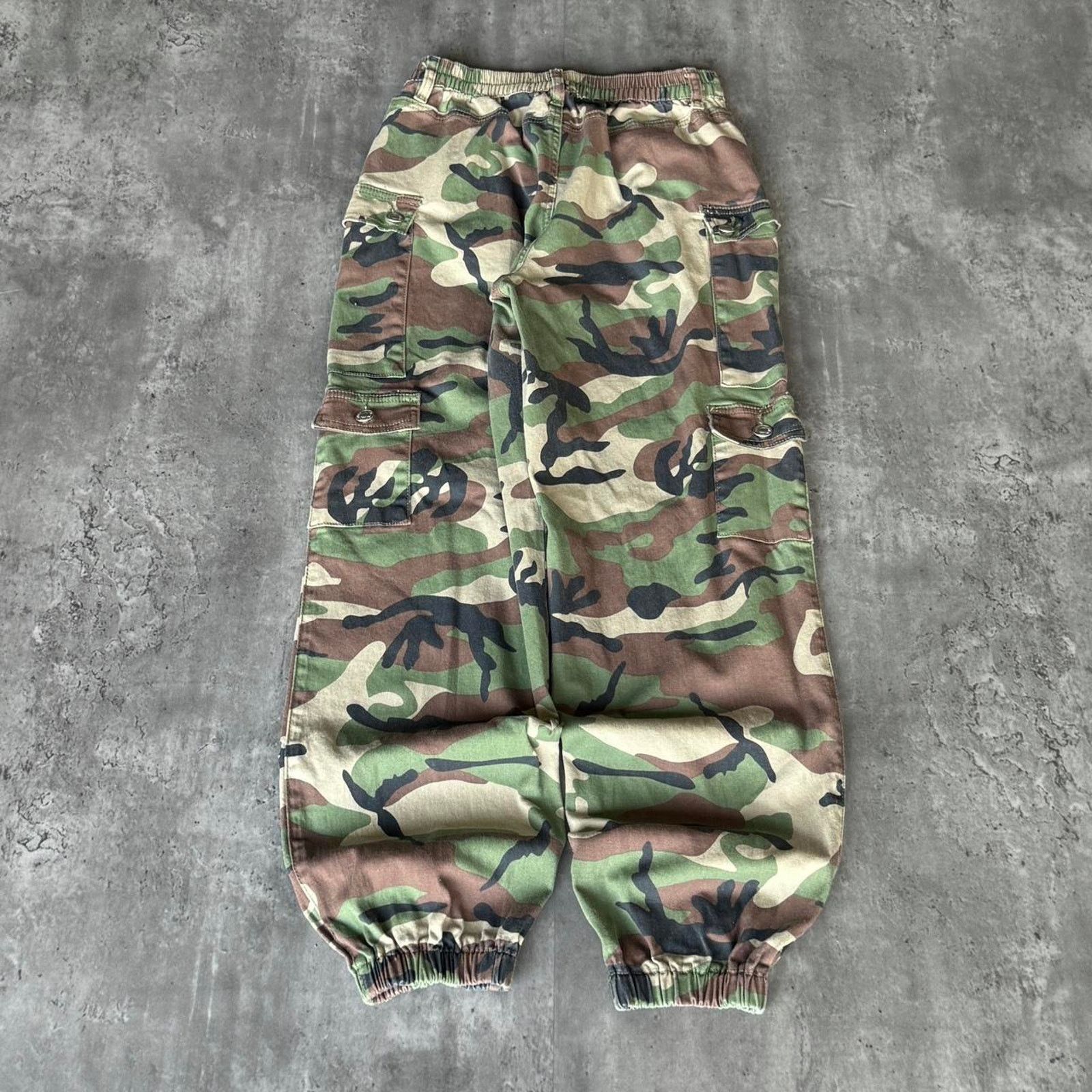 Almost Famous × Vintage Vintage Y2K Faded Camo Cargo Skater Technical Utility Pants Size US 27 - 2 Thumbnail