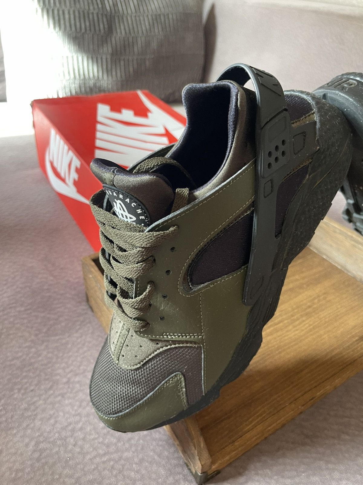 Nike Nike Air Huarache Olive/Black Size US 12 / EU 45 - 4 Thumbnail