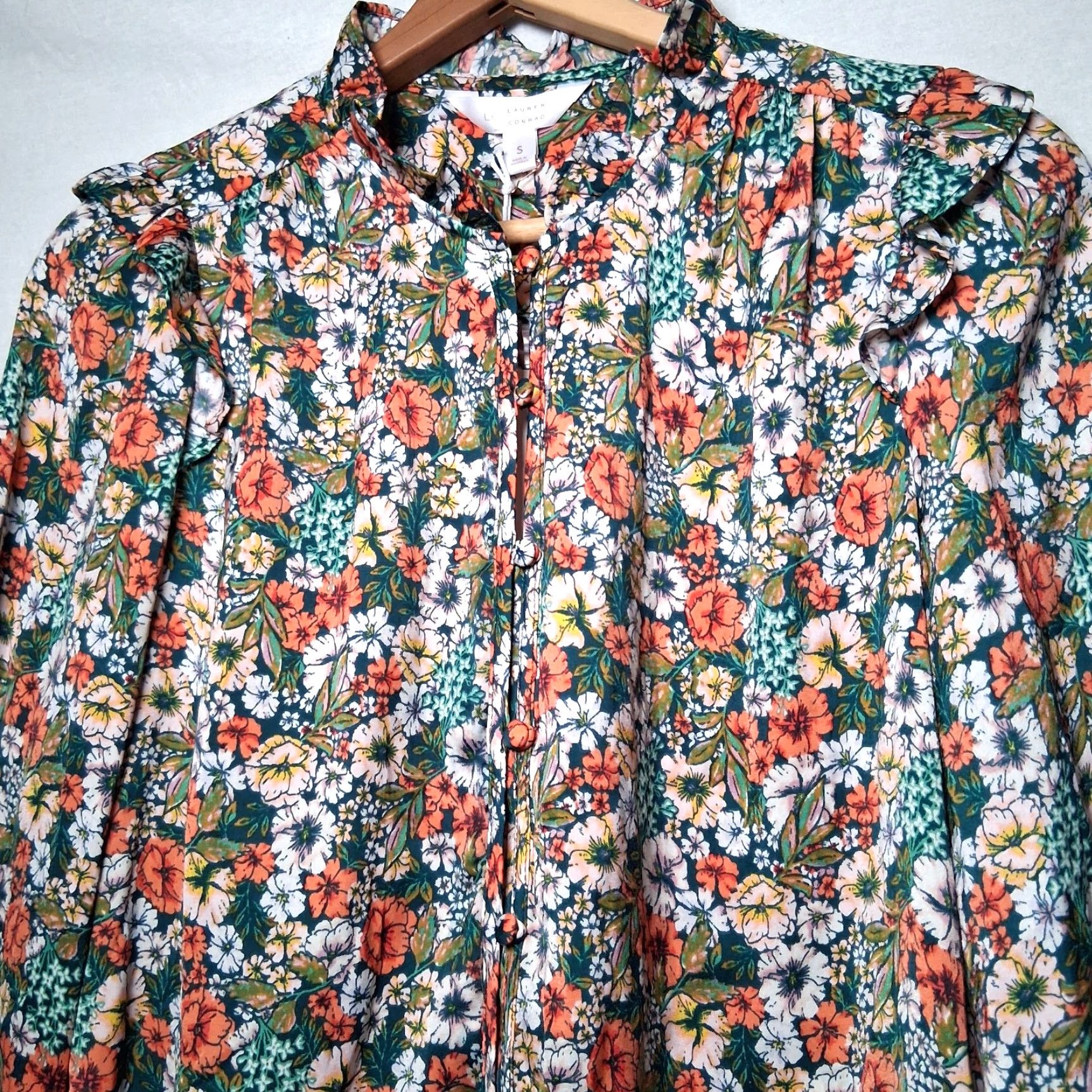 Vintage LC Lauren Conrad Blouse Small Green Peach Floral Button Front Ruffle Boho Country Casual Womens Regular Short? Size S / US 4 / IT 40 - 2 Thumbnail