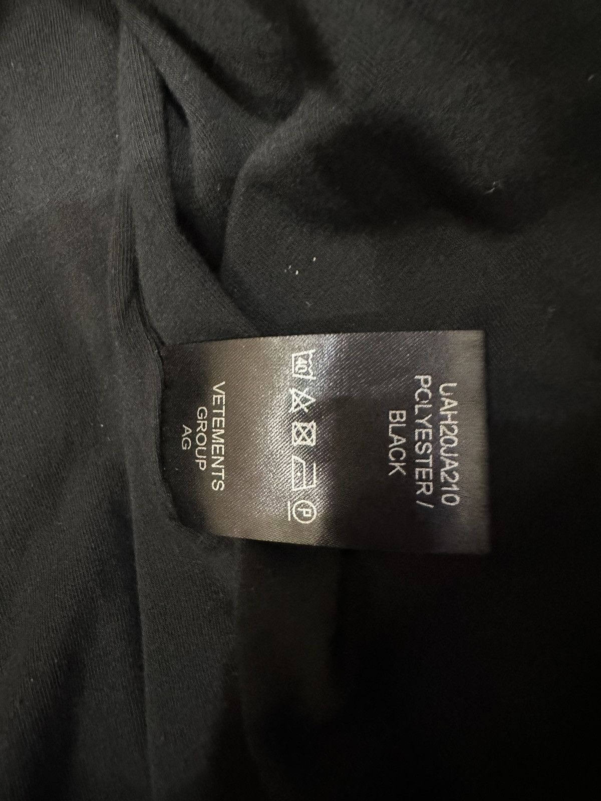 Vetements AW19 Vetements Interpol Packable hood and convertible jacket Size US S / EU 44-46 / 1 - 9 Thumbnail