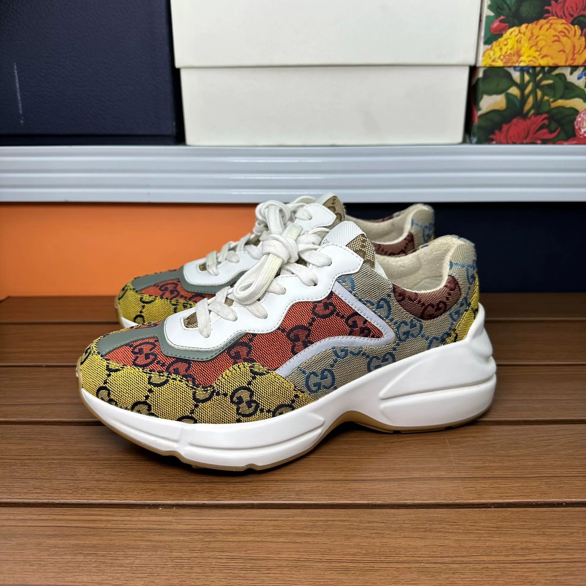Gucci Gucci Lowtop Sneakers it_36 Women Size US 6 / IT 36 - 1 Thumbnail