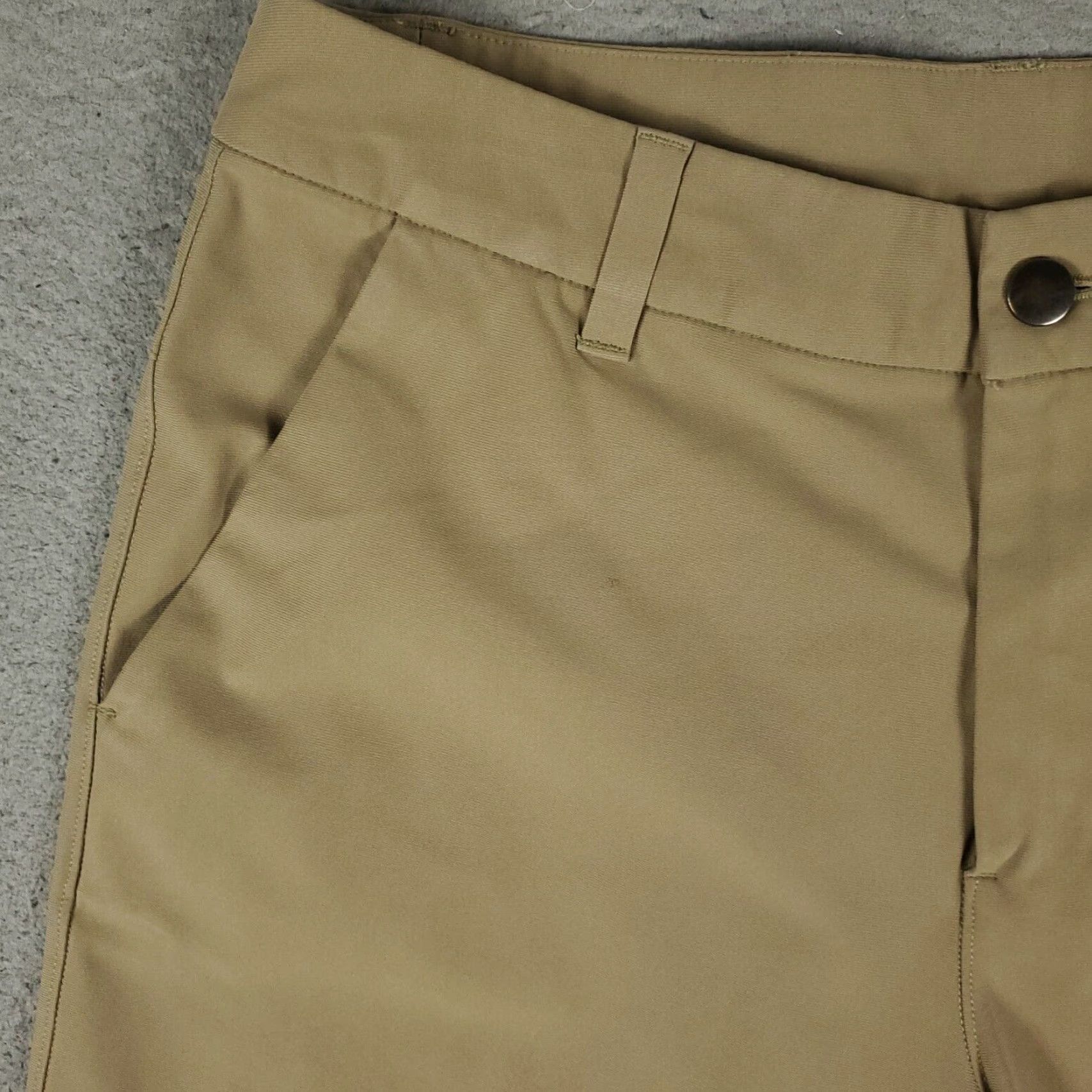 Lululemon Lululemon Shorts Mens Size 30 Beige Tech Casual Flat Front Chino Regular Front Pockets Logo 30 Beige Men Size US 30 / EU 46 - 2 Thumbnail