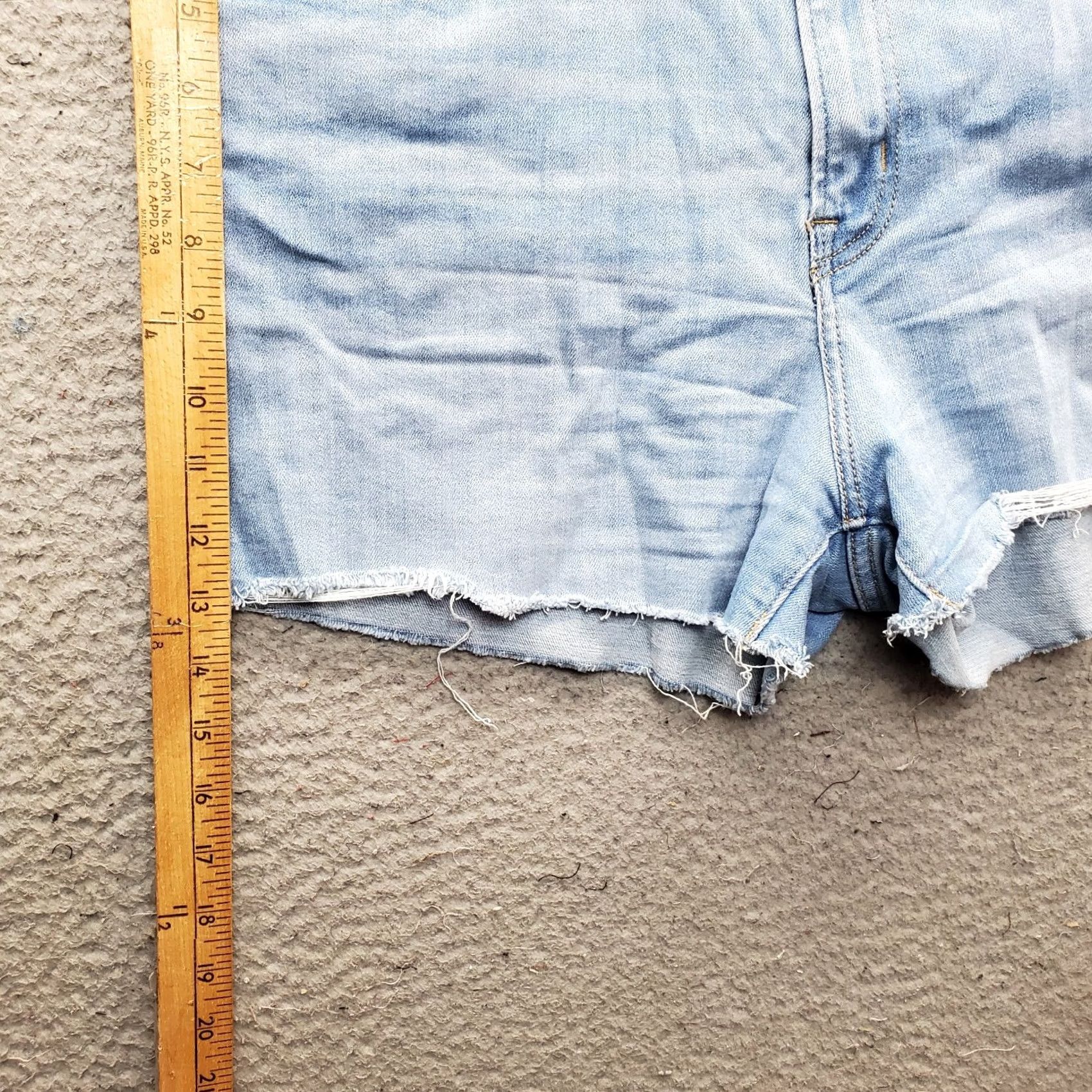 Levi's Levi's Womens 32 Blue Denim High-Rise Cut-Off Light Wash Jean Shorts Size 24" / US 00 / IT 34 - 3 Thumbnail