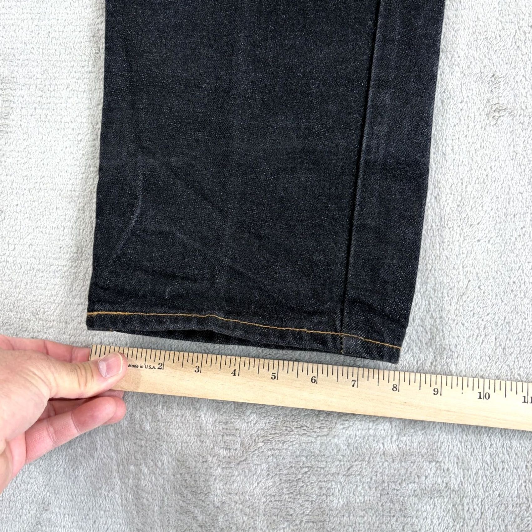 Levi's VINTAGE Levi 501 Jeans Button Fly Den im Black Denim USA Men 36x34 36x32 Regular Fit Straight 5-Pocket USA Theme Woman Size US 36 / EU 52 - 7 Thumbnail