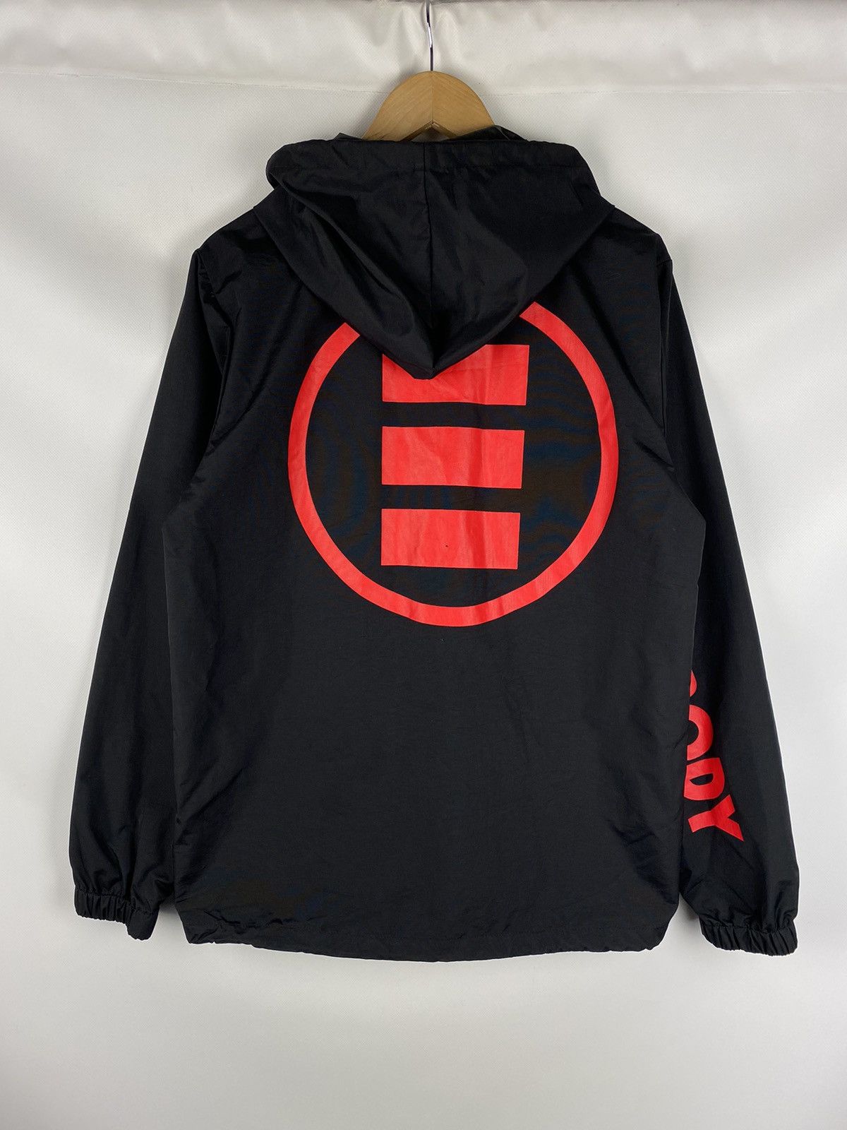 Independent Trading Co. Independent men’s hooded windbreaker jacket size M Size US M / EU 48-50 / 2 - 13 Thumbnail