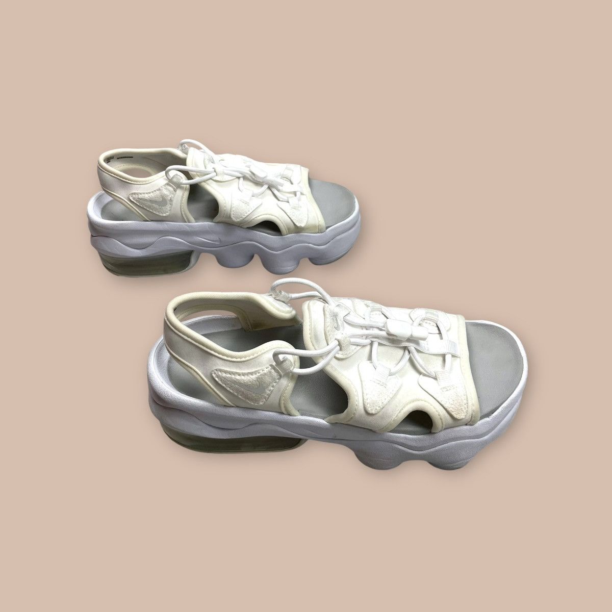 Nike Nike Air Max Koko Sandal Triple White Size US 5 / EU 37 - 6 Thumbnail