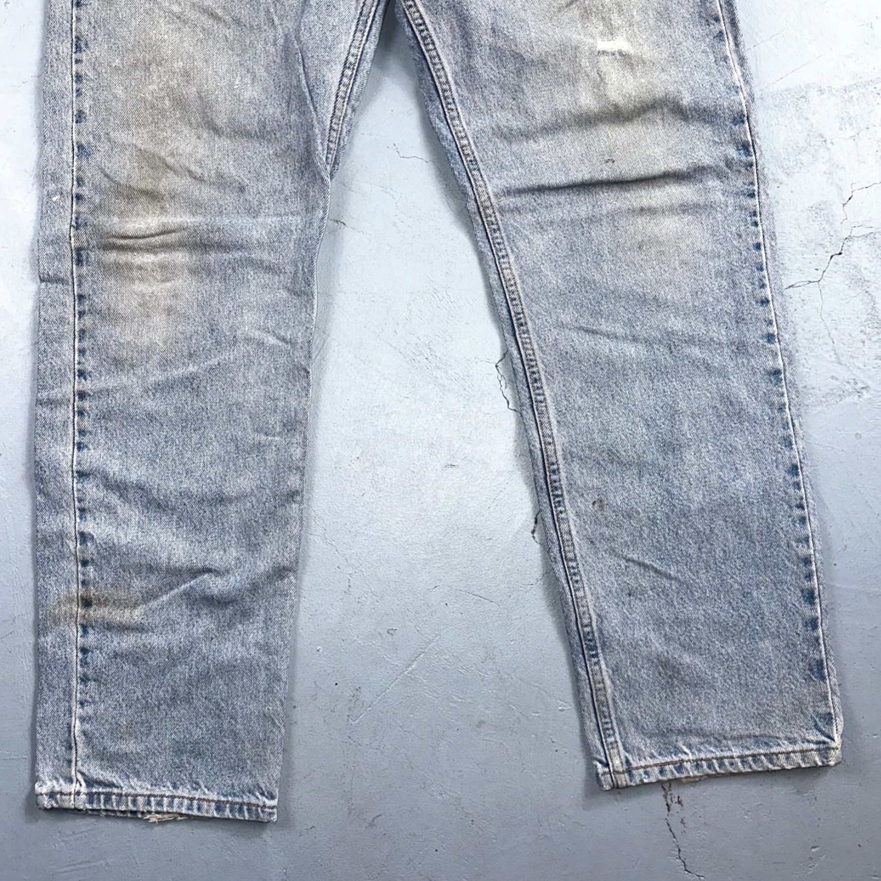 Levi's VINTAGE Levi's 505 Jeans Main Selling Point Levi's 505 Denim Jeans Men 38x32 Blue Light Wash 90s Orange Tab 36x30 True Fit Straight 505 Theme: 90s Size US 38 / EU 54 - 3 Thumbnail