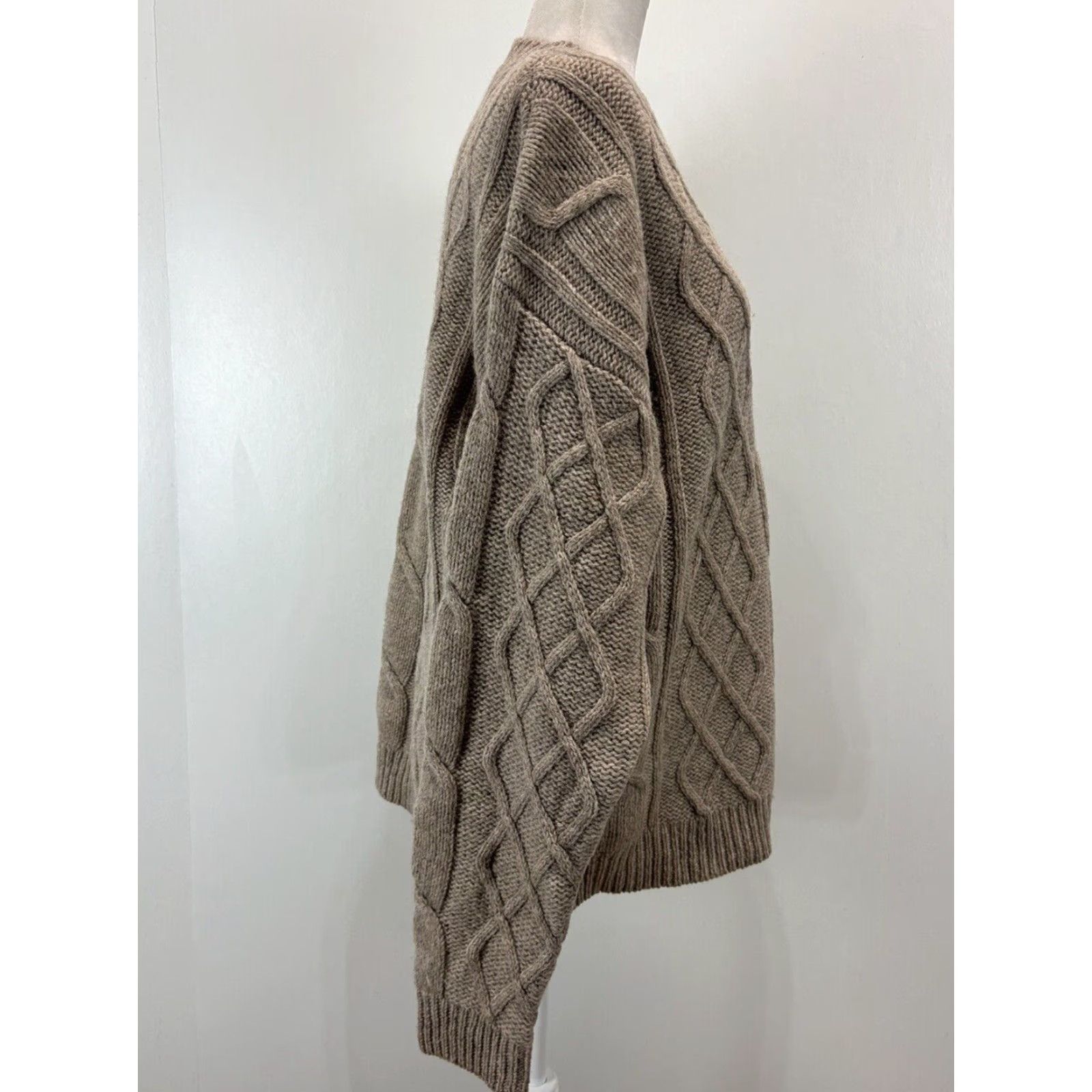 Gap VINTAGE Gap Fisherman Cableknit Wool Sweater Woman Size M Light Brown 1990s Casual Womens Size M / US 6-8 / IT 42-44 - 4 Thumbnail