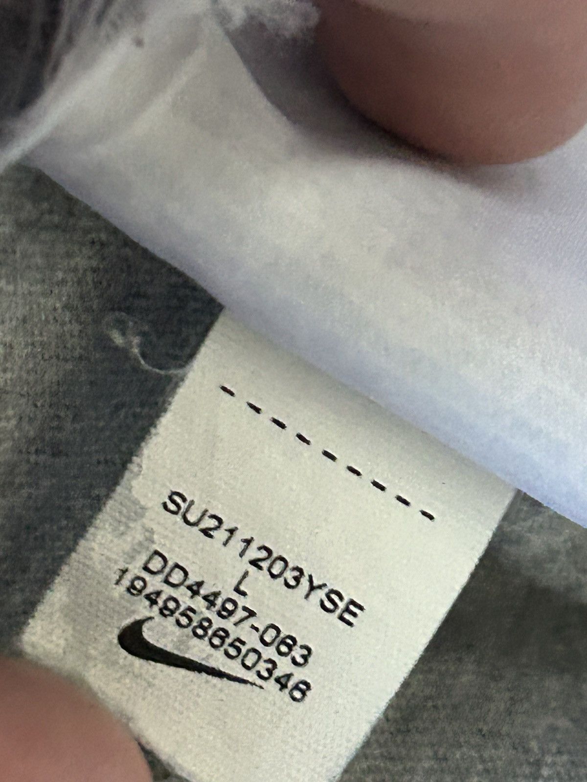 Nike T-SHIRT NIKE CENTRAL SWOOSH 🔘 STREETWEAR, SPORTSWEAR 🔘 L Size US L / EU 52-54 / 3 - 5 Thumbnail