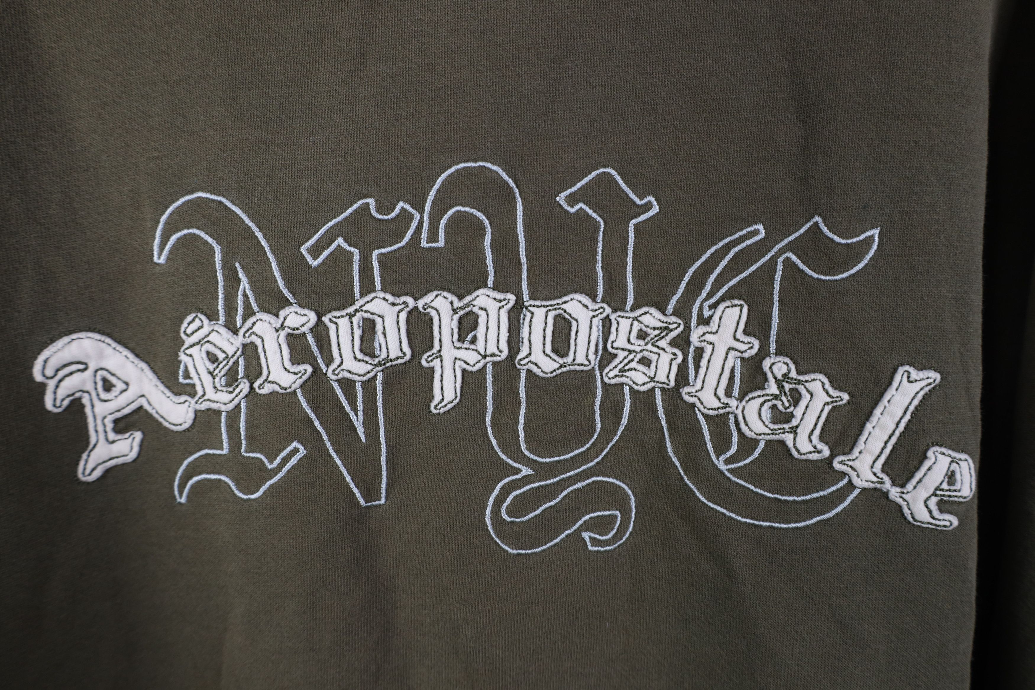 Aeropostale Vintage 90s Y2K Aeropostale Tribal NYC Hoodie Sweatshirt Size US L / EU 52-54 / 3 - 4 Thumbnail