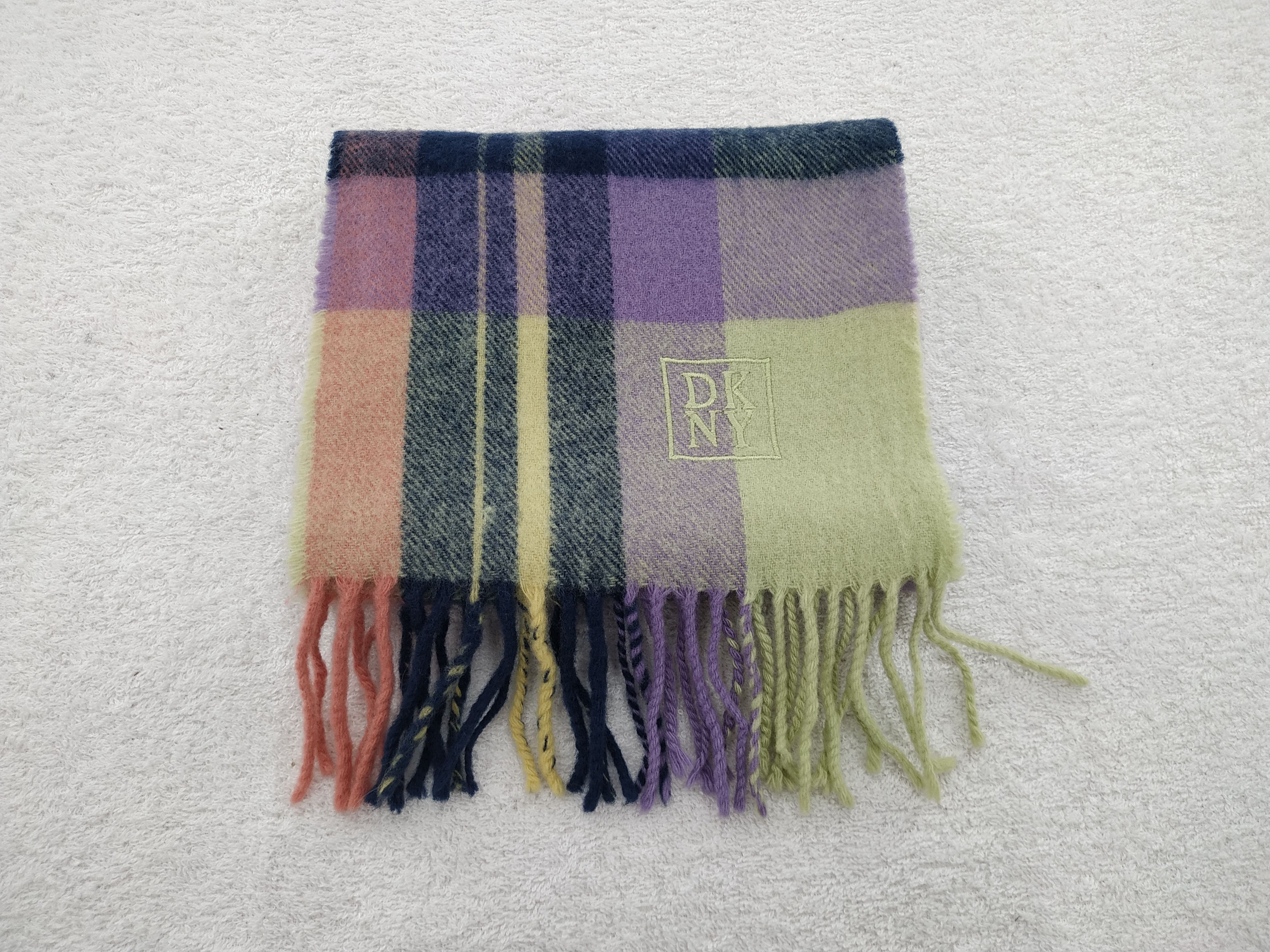 DKNY Vintage DKNY Wool Scarf/Muffler/Neckwear MF038 Size ONE SIZE - 3 Thumbnail