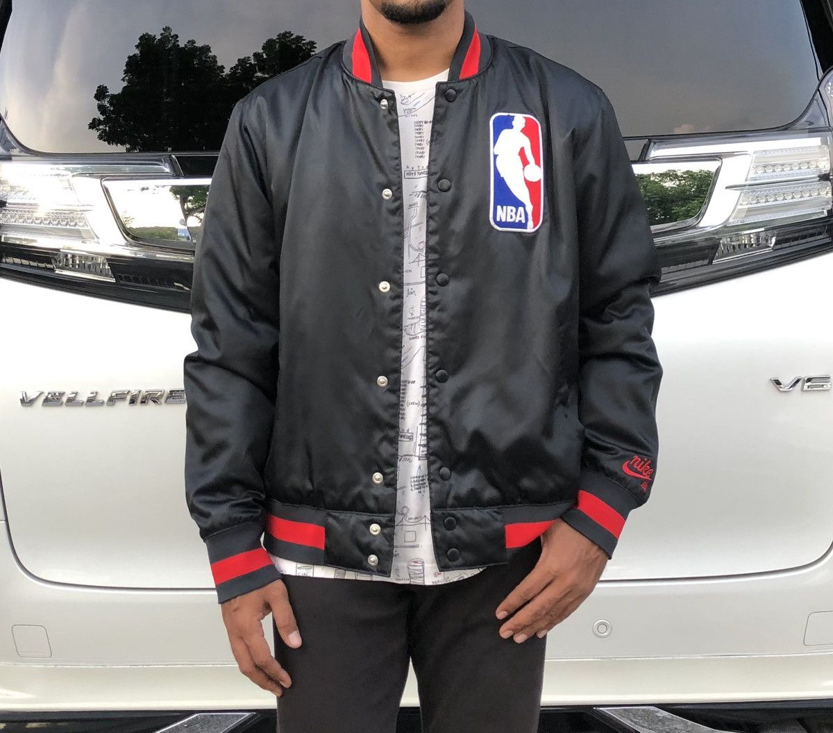 Nike SB NIKE SB X NBA SATIN BOMBER JACKET Size US XXL / EU 58 / 5 - 2 Thumbnail