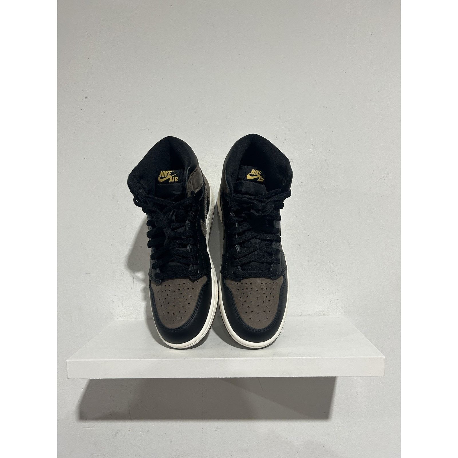 Nike JORDAN 1 RETRO HIGH OG PALOMINO SIZE 9 NEW Size US 9 / EU 42 - 3 Thumbnail