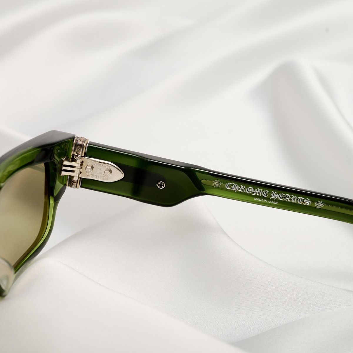 Chrome Hearts CHROME HEARTS GIRTH QUAKE DARK OLIVE SUNGLASSES Size ONE SIZE - 4 Thumbnail