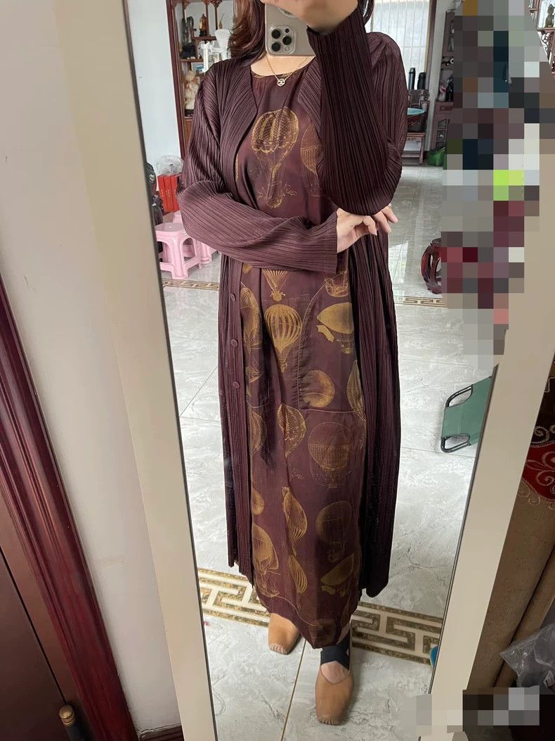 Issey Miyake Issey Miyake size:5 Brown pleated classic long cardigan ja Size L / US 10 / IT 46 - 2 Thumbnail