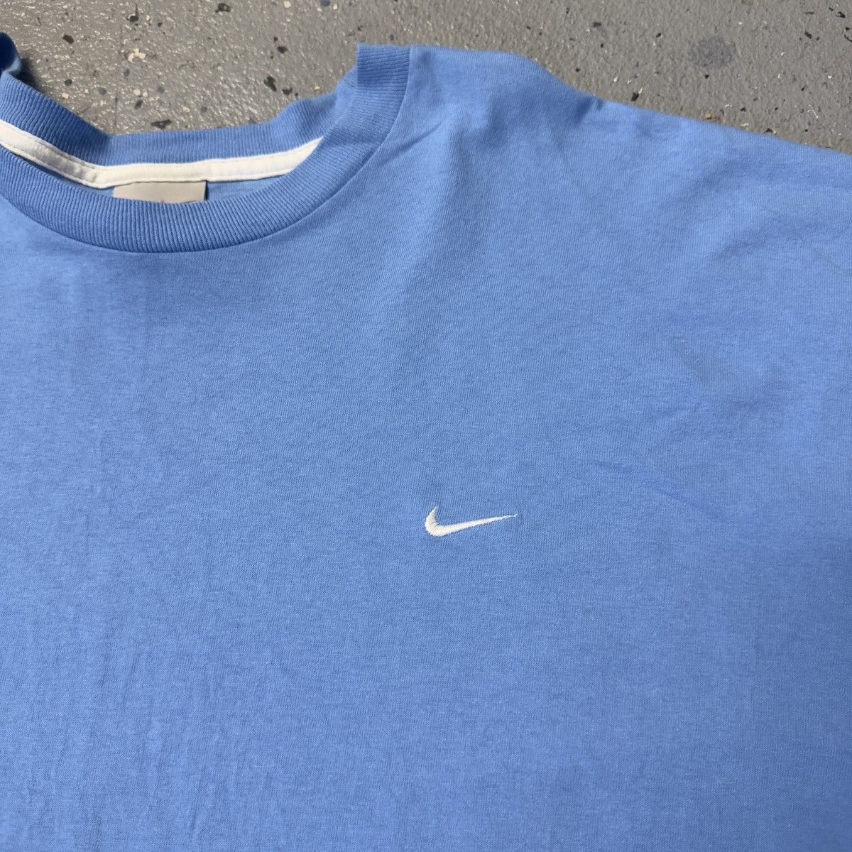 Nike × Vintage Vintage Y2K Nike Silver Tag Blank Swoosh Shirt 2000s Size US XXL / EU 58 / 5 - 3 Thumbnail