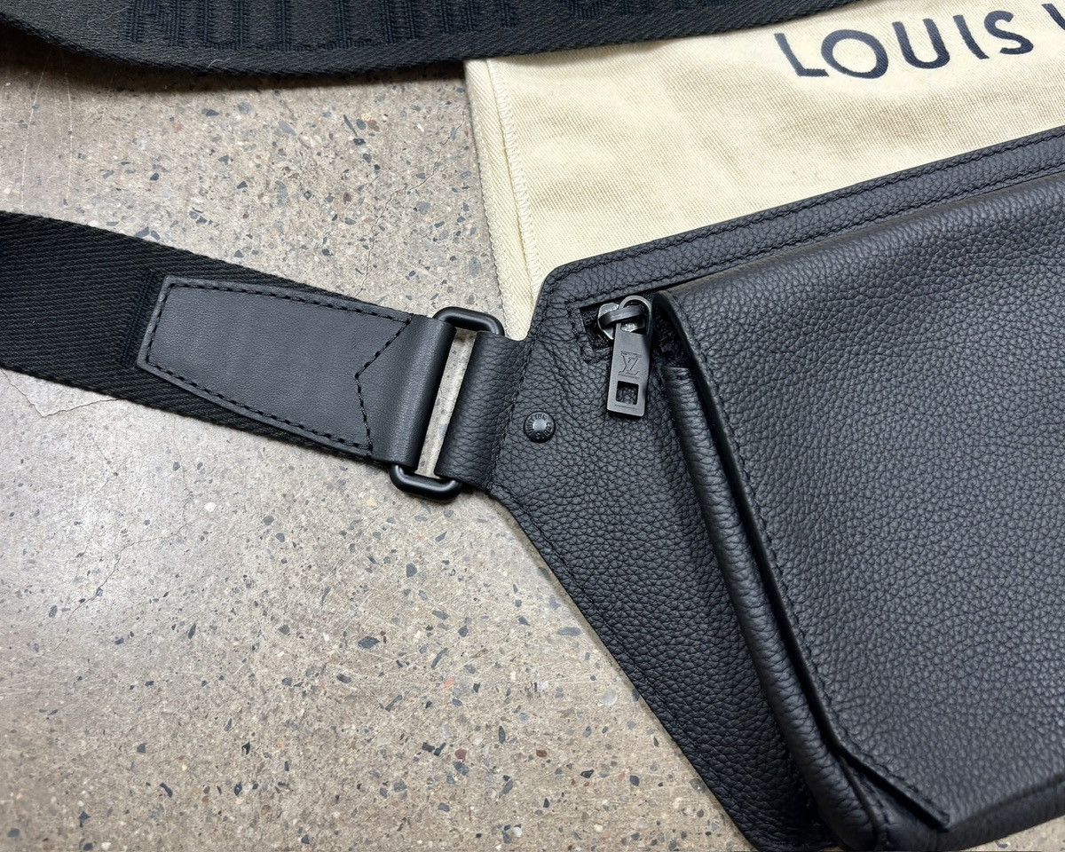 Louis Vuitton LV Louis Vuitton Takeoff Crossbody Aerogram Size ONE SIZE - 7 Thumbnail
