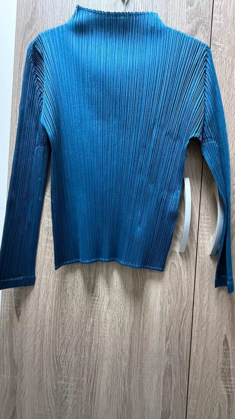 Issey Miyake Issey Miyake Blue Turtleneck Long Sleeve Size L / US 10 / IT 46 - 2 Thumbnail