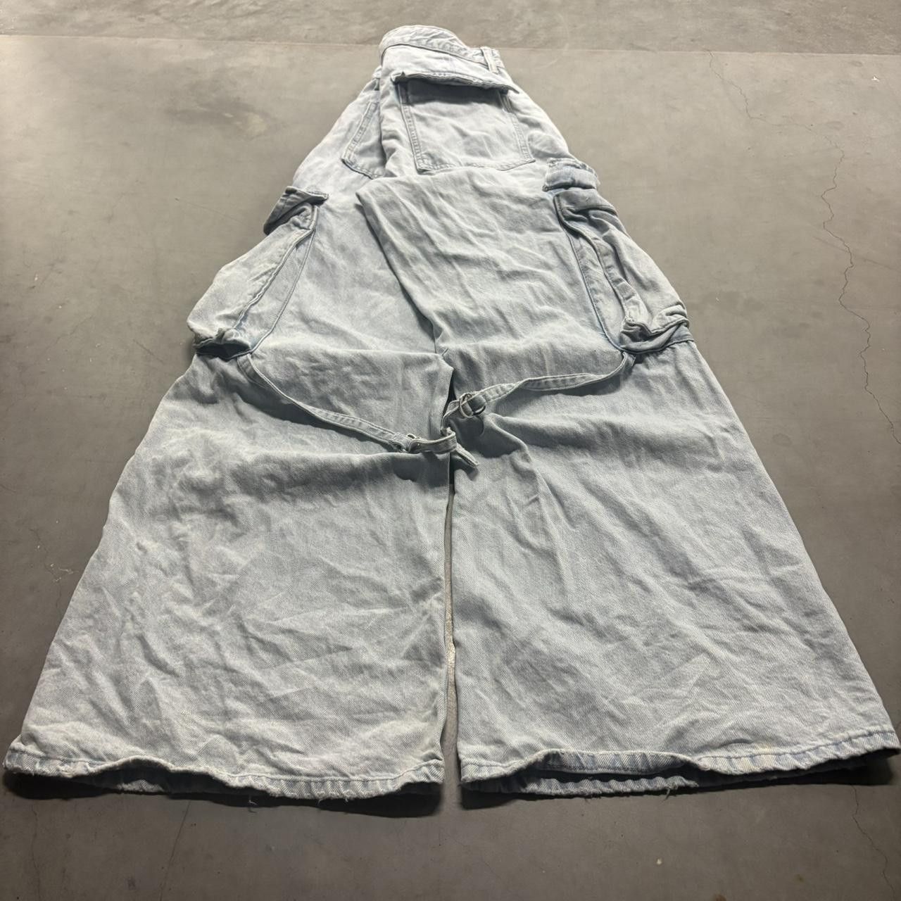 Vintage Crazy Vintage Y2K/2000s Super Baggy Skater Style Streetwear Light Wash Denim Jeans! Size US 35 - 5 Thumbnail