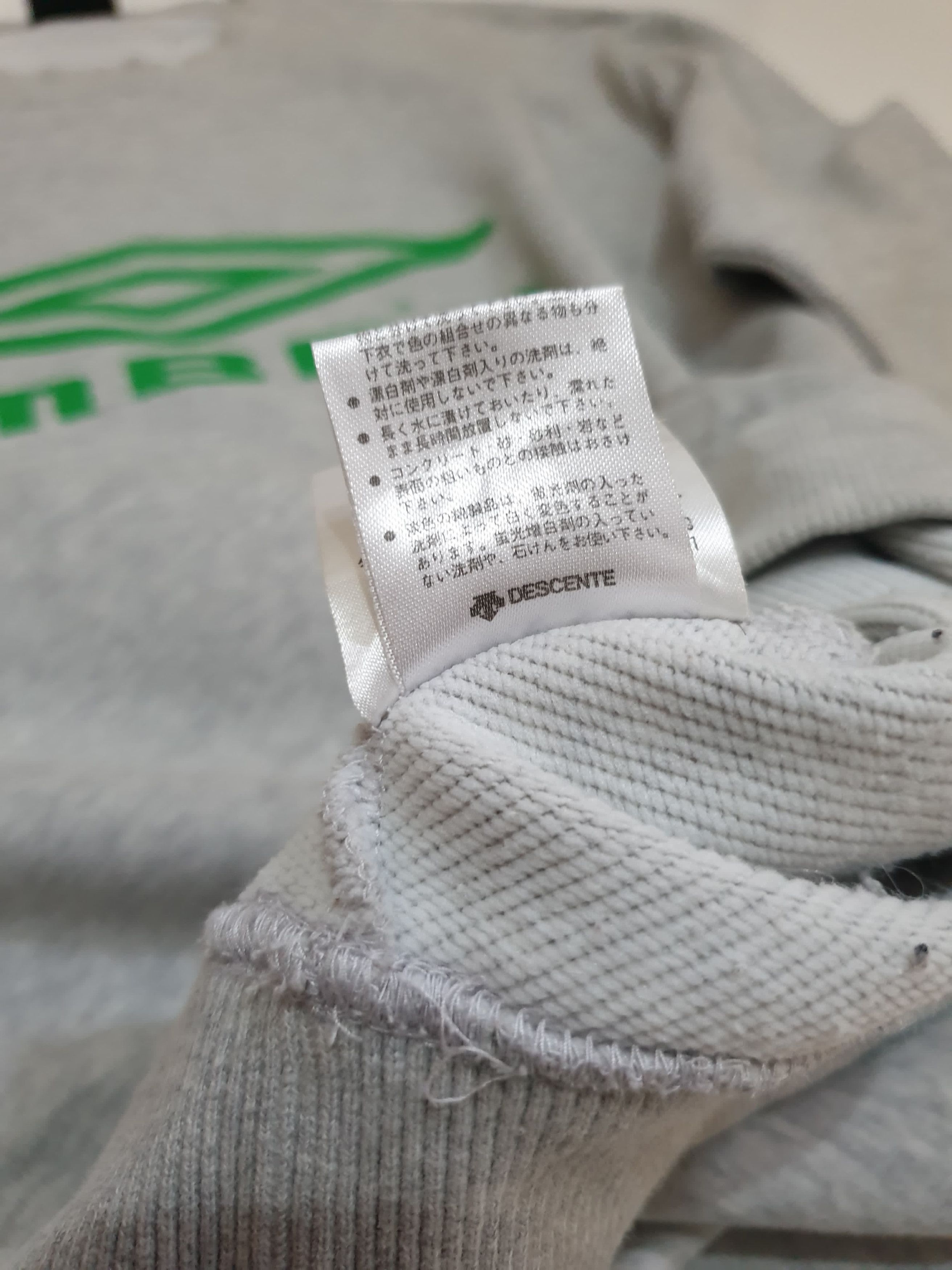 Descente × Umbro Rare!! Umbro X descente Sweatshirt Size US XL / EU 56 / 4 - 10 Thumbnail