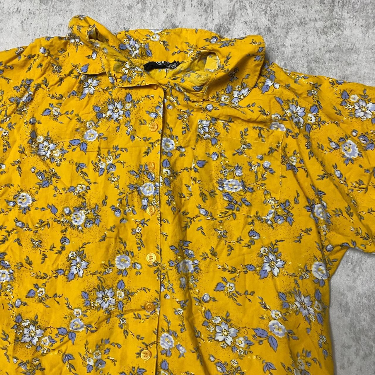 Other Yellow floral button-up blouse #floral #blouse Size US M / EU 48-50 / 2 - 2 Thumbnail