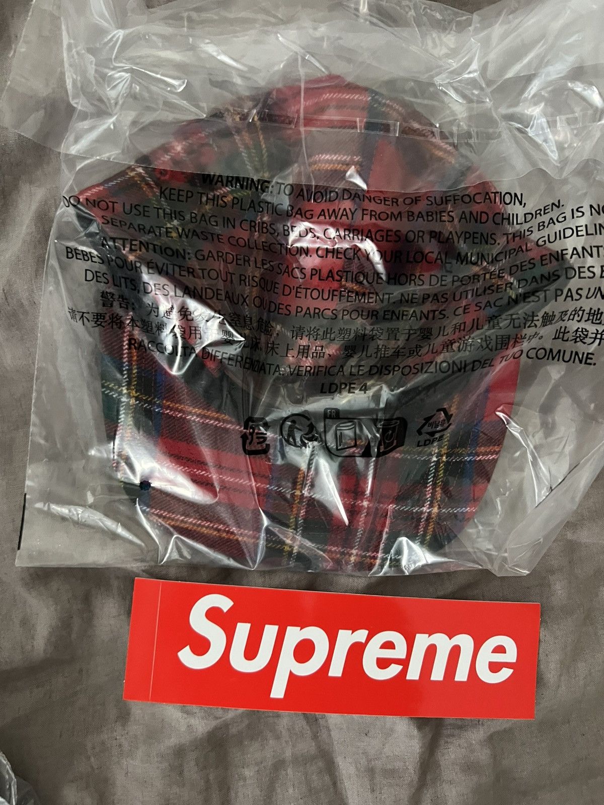 Supreme Supreme LOCHCARRON camp cap red plaid Size ONE SIZE - 3 Thumbnail