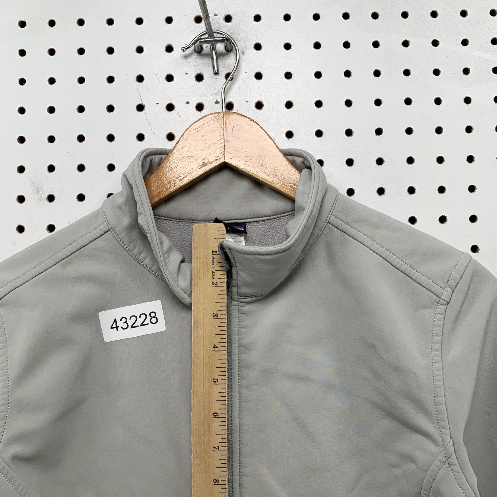 Patagonia Patagonia Jacket Womens M Gray Zip-Up Fleece Lined Outdoor Casual Size M / US 6-8 / IT 42-44 - 7 Thumbnail