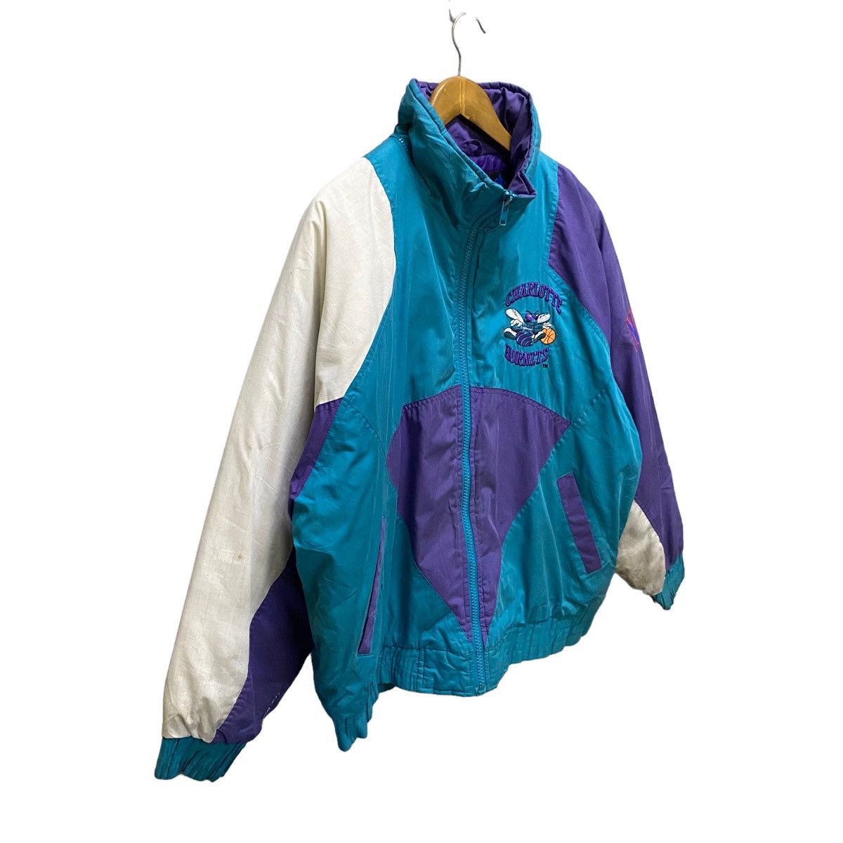 NBA Vintage Charlotte Hornett Pro Player By Daniel Young Size US L / EU 52-54 / 3 - 3 Thumbnail