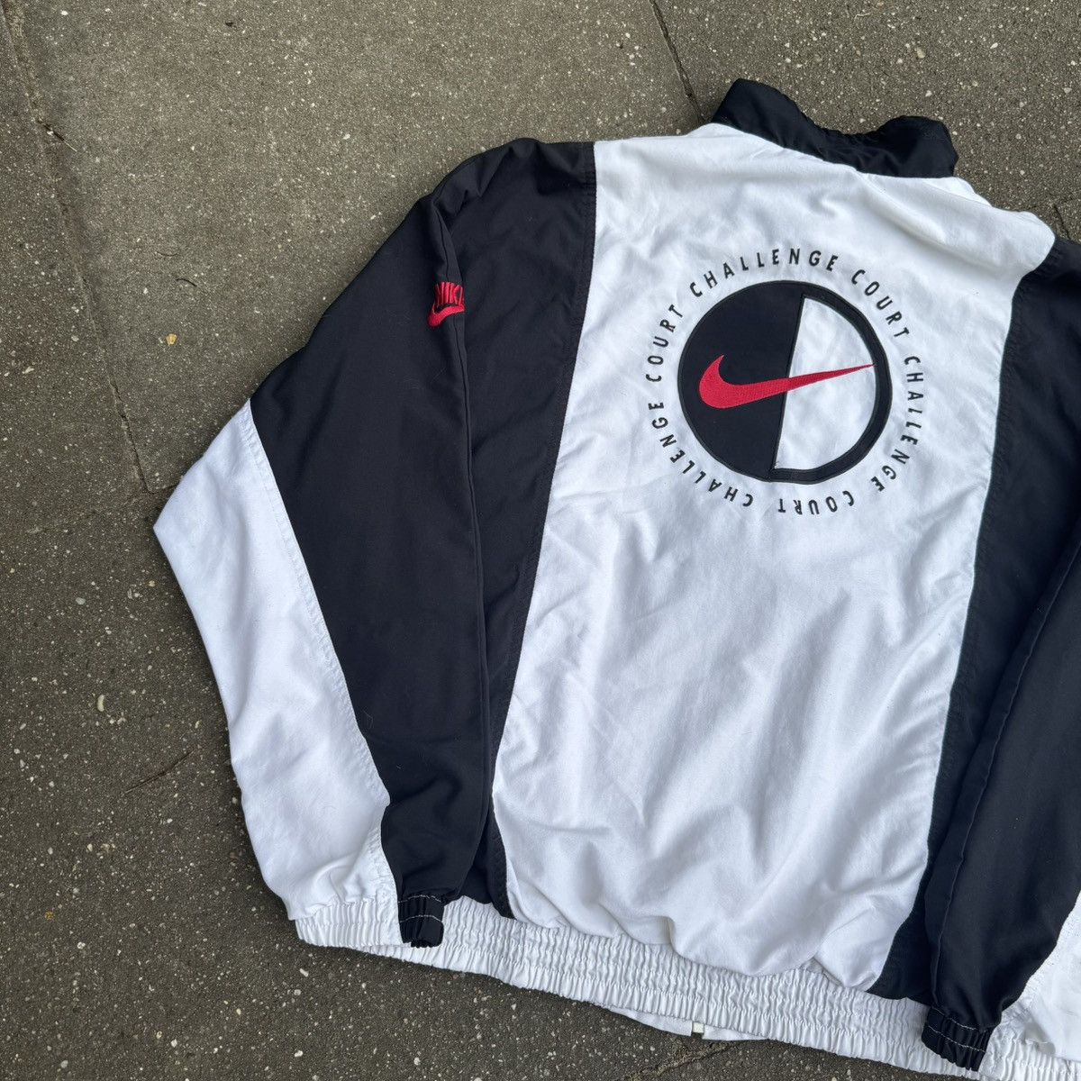 Nike Vintage Nike Challenge Court Jacket Andre Agassi Windbreaker Size US L / EU 52-54 / 3 - 2 Thumbnail