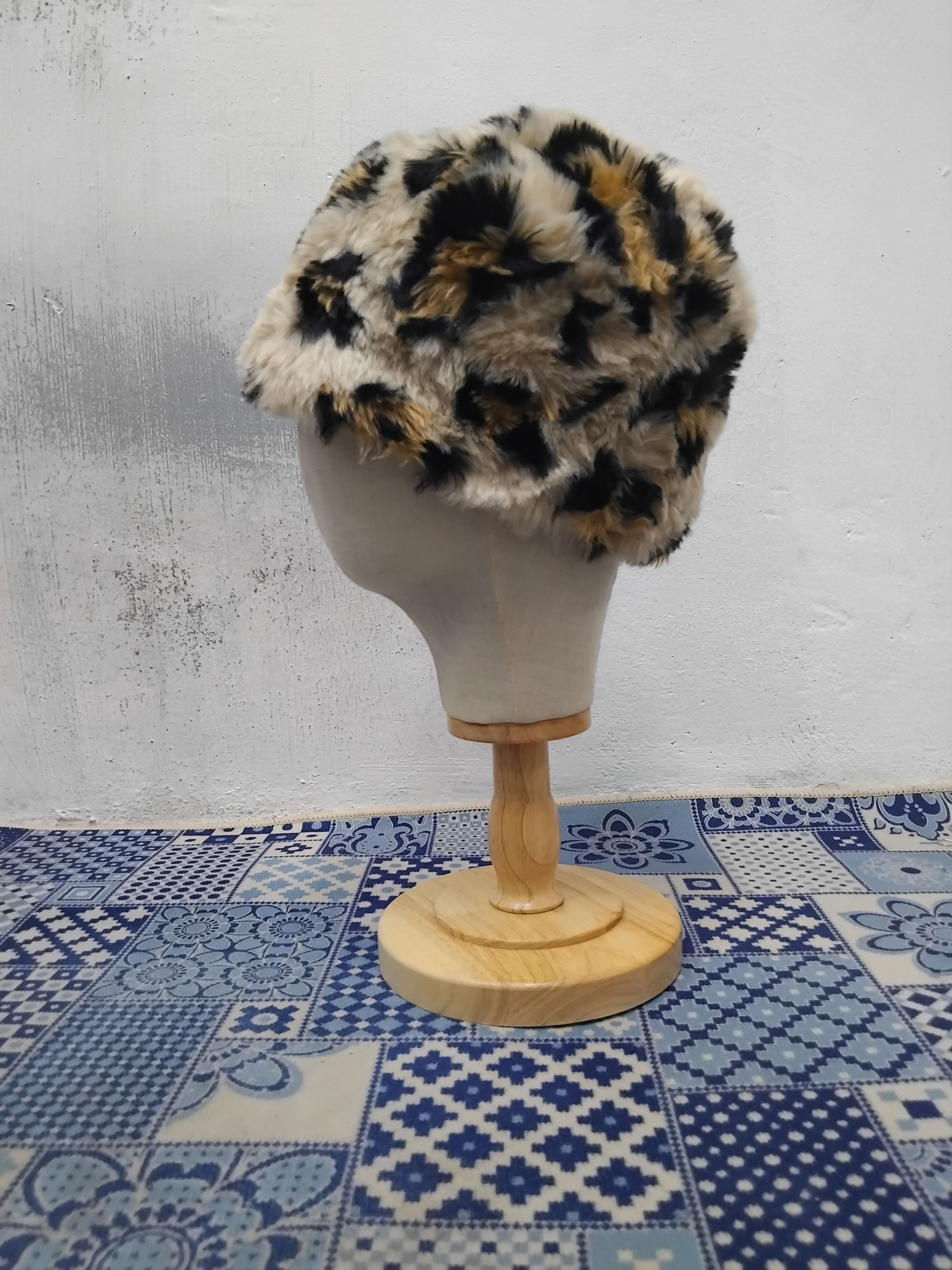 Isamu Katayama Backlash Grevi leopard inspired Made in Italy dagesthan style hat Size ONE SIZE - 5 Thumbnail