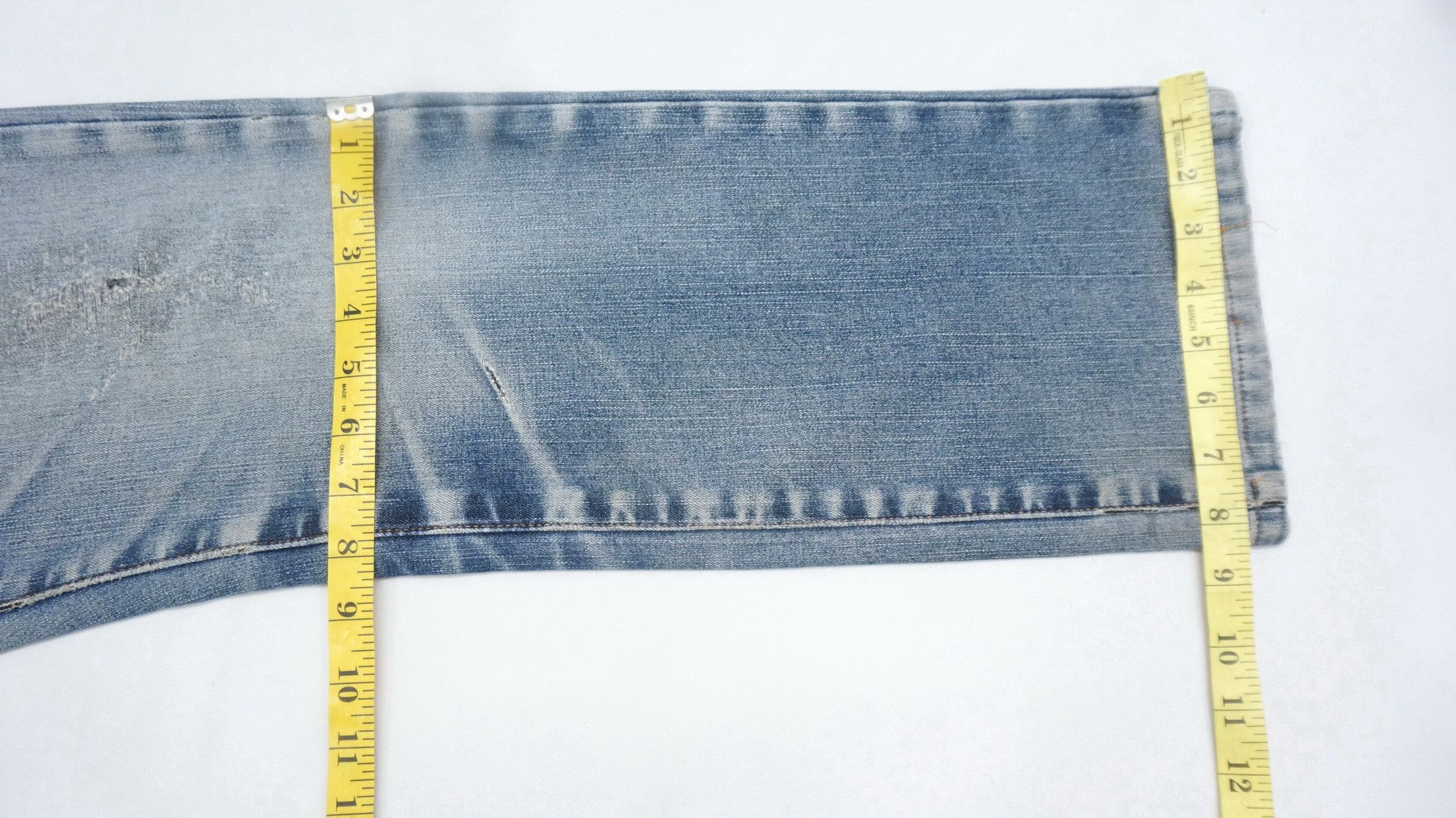 Uniqlo Uniqlo Jeans UJ Insulated Distressed Jeans Size US 33 - 11 Thumbnail