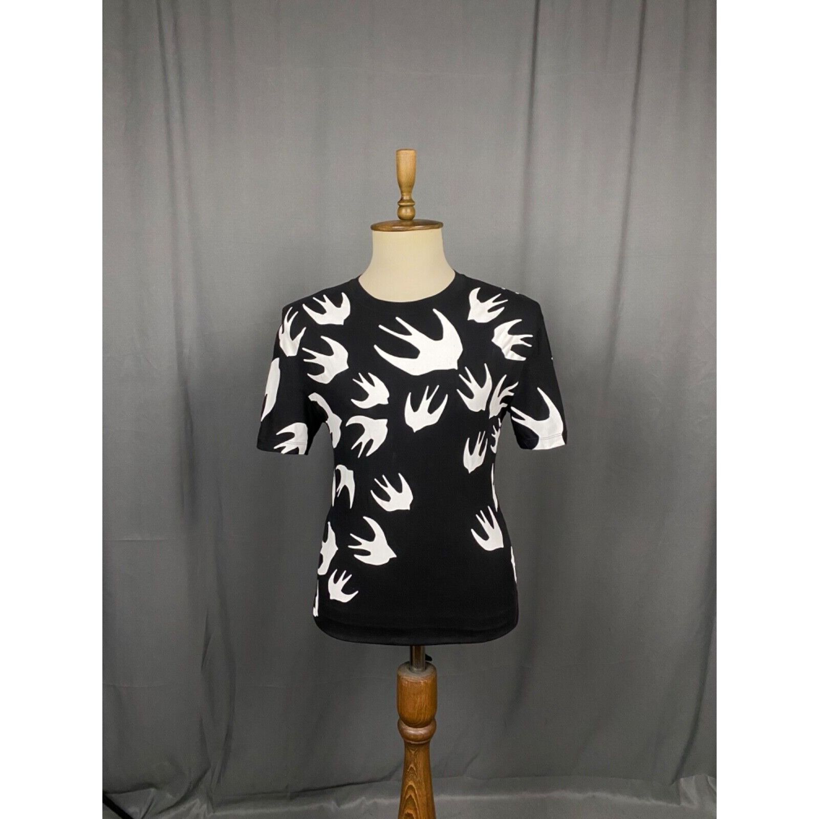 Alexander McQueen Alexander McQueen McQ Signature Swallow Men's Black T-Shirt Size US S / EU 44-46 / 1 - 3 Thumbnail