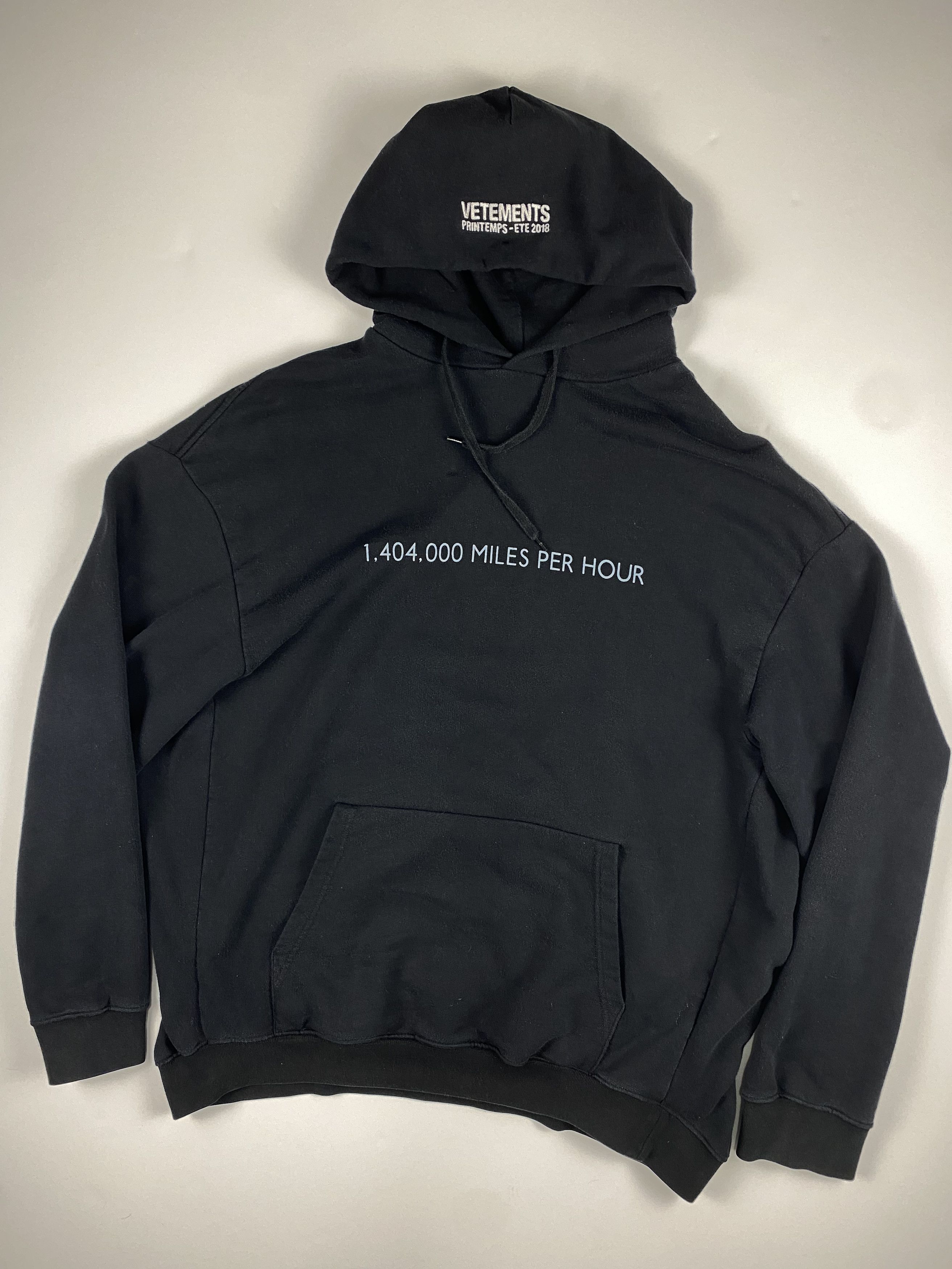 Pre-owned Vetements Ufo Myth Hoodie In Black