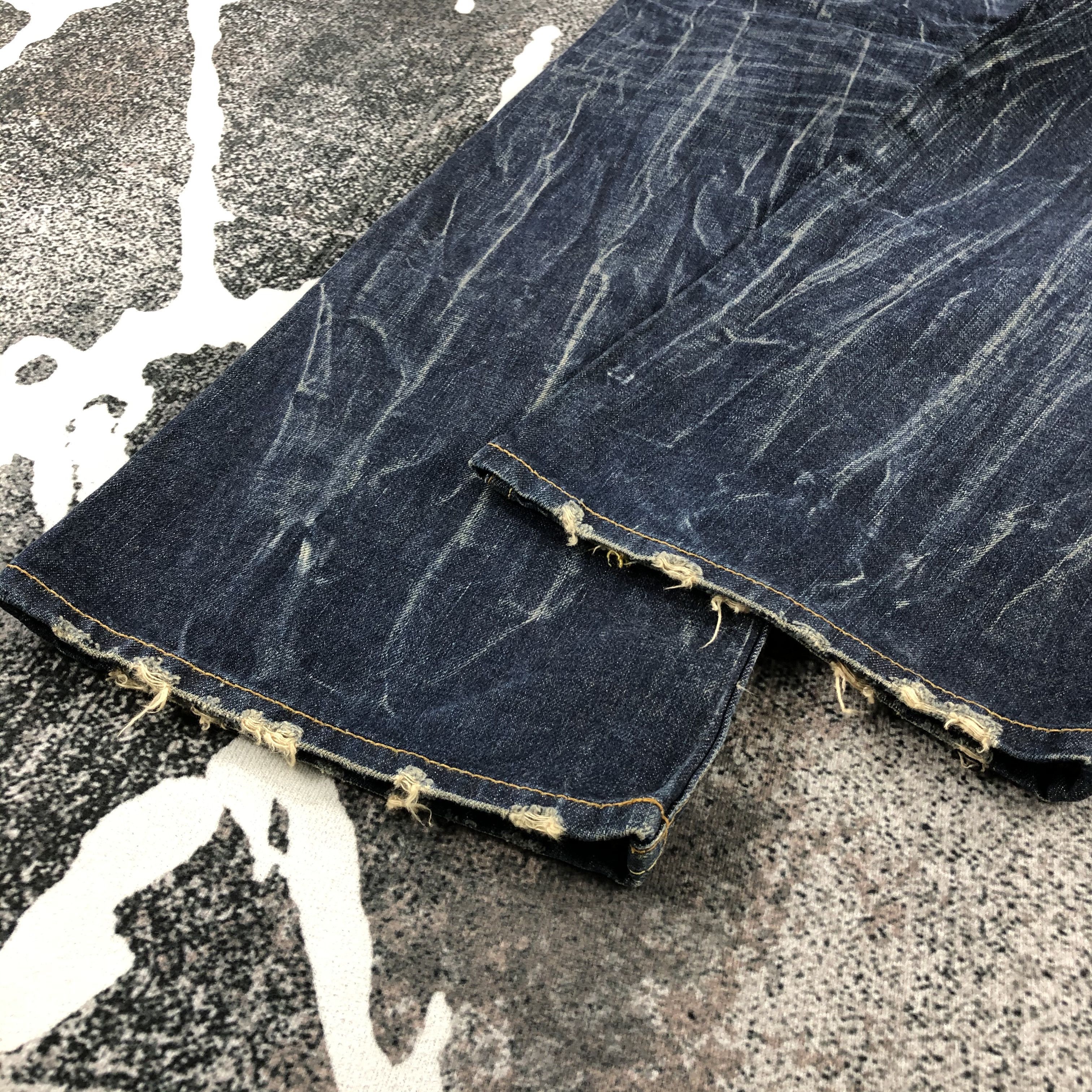 Levi's Vintage Levis 708 Cargo Jeans Multi Pocket Denim KJ827 Size US 32 / EU 48 - 6 Thumbnail