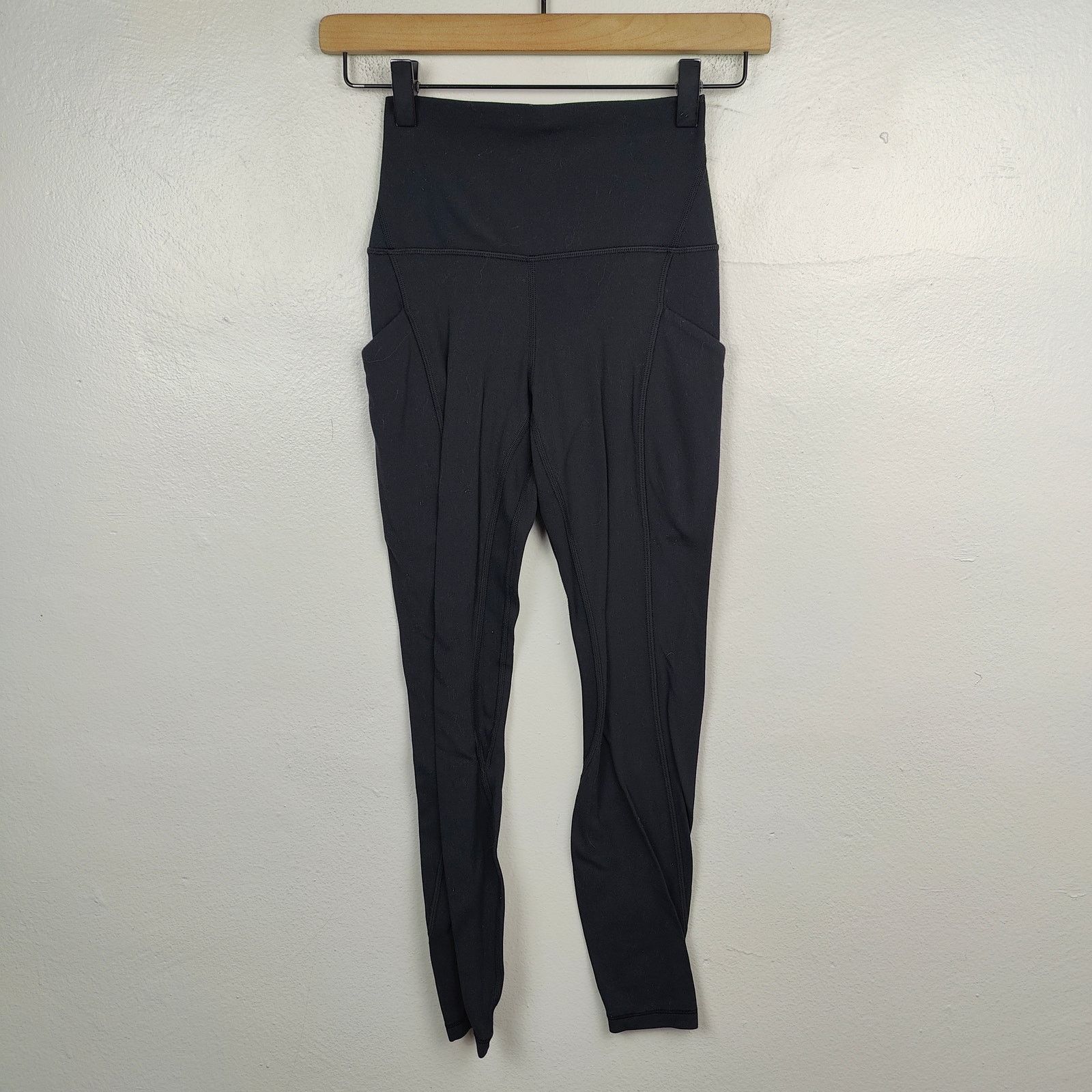 Lululemon Lululemon Align High Rise Pant with Pockets 2 25" Black Size 26" / US 2 / IT 38 - 1 Thumbnail