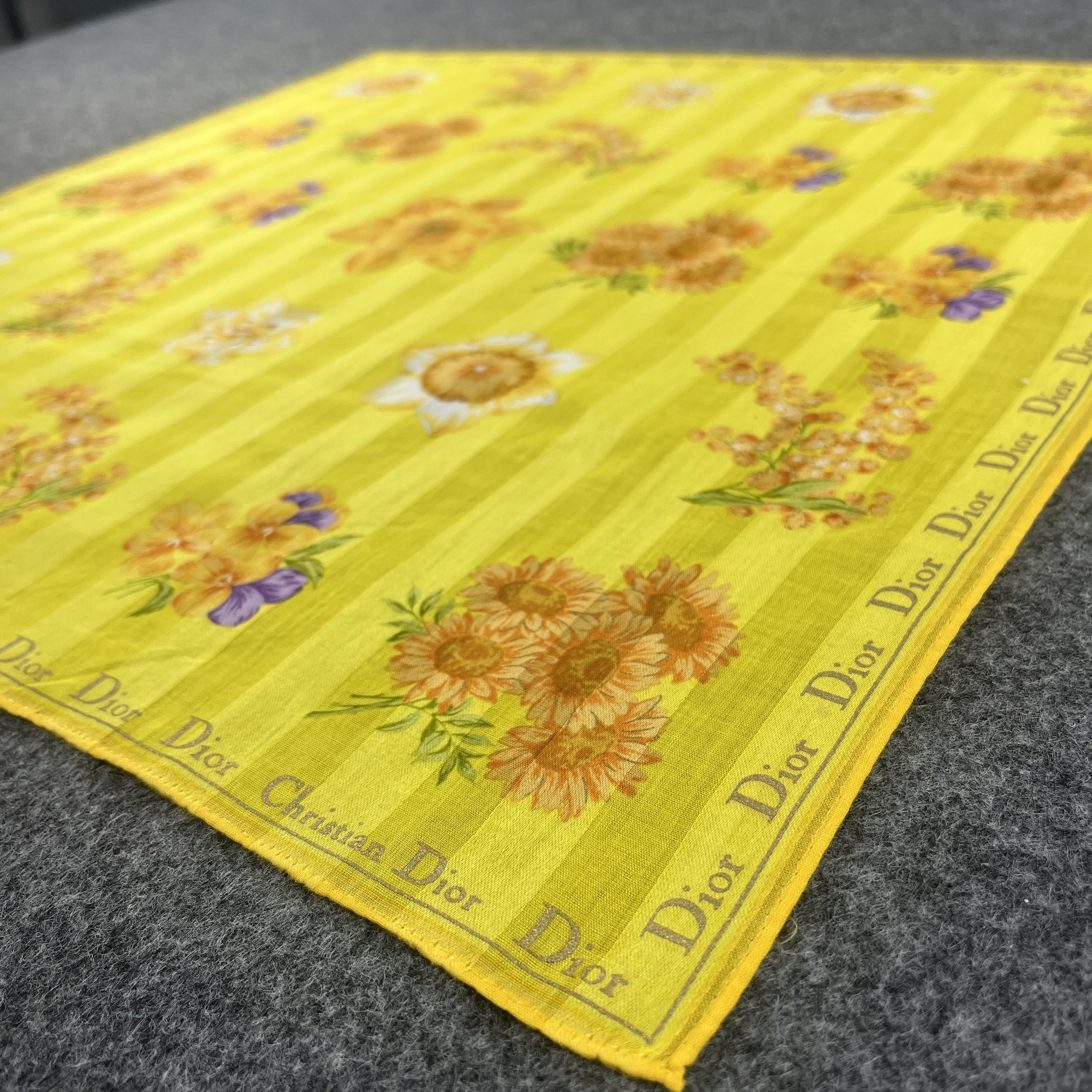 Vintage Christian Dior Handkerchief / Bandana / Neckerchief B064 Size ONE SIZE - 5 Thumbnail