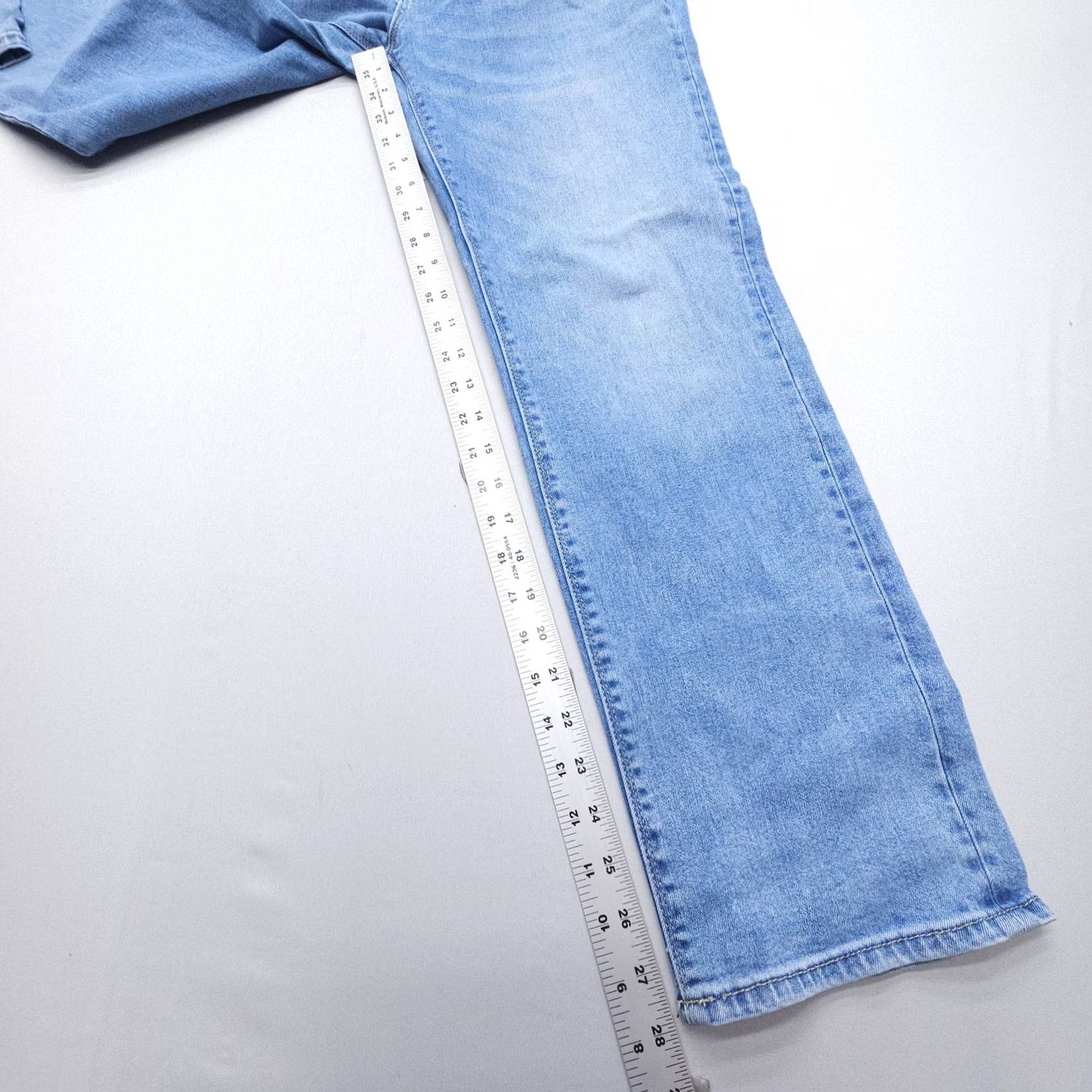 Hudson Hudson Jeans Womens 8 Light Wash Mid Rise Straight 5-Pocket Denim Leather Button Zip Jeans Blue Pant Mens Womens Boys Girls Size 30" / US 8 / IT 44 - 5 Thumbnail