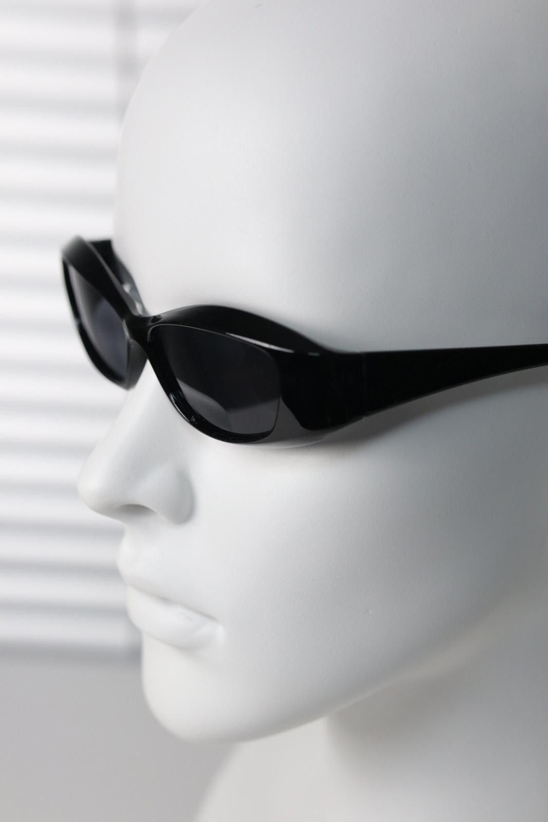 Japanese Brand Vtg Avant Garde Y2K Black Rectangle Sunglasses Unisex OS Size ONE SIZE - 9 Thumbnail