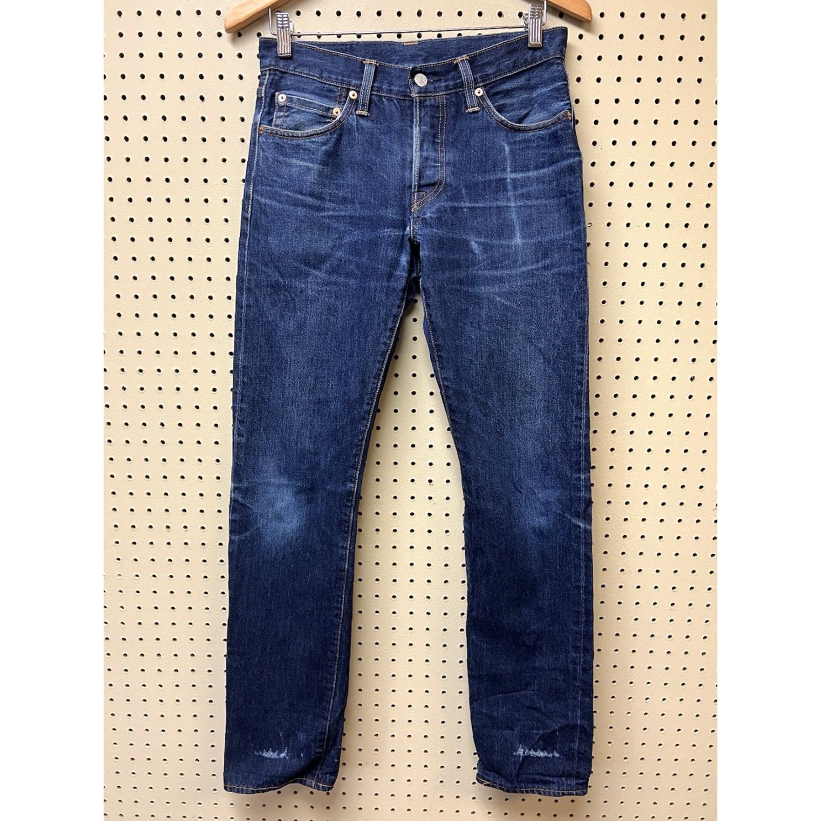 Levi's VINTAGE Levi’s 501 Jeans Distressed Button Fly Blue Denim 29x31 Medium Wash Regular Mens Size US 29 - 2 Thumbnail